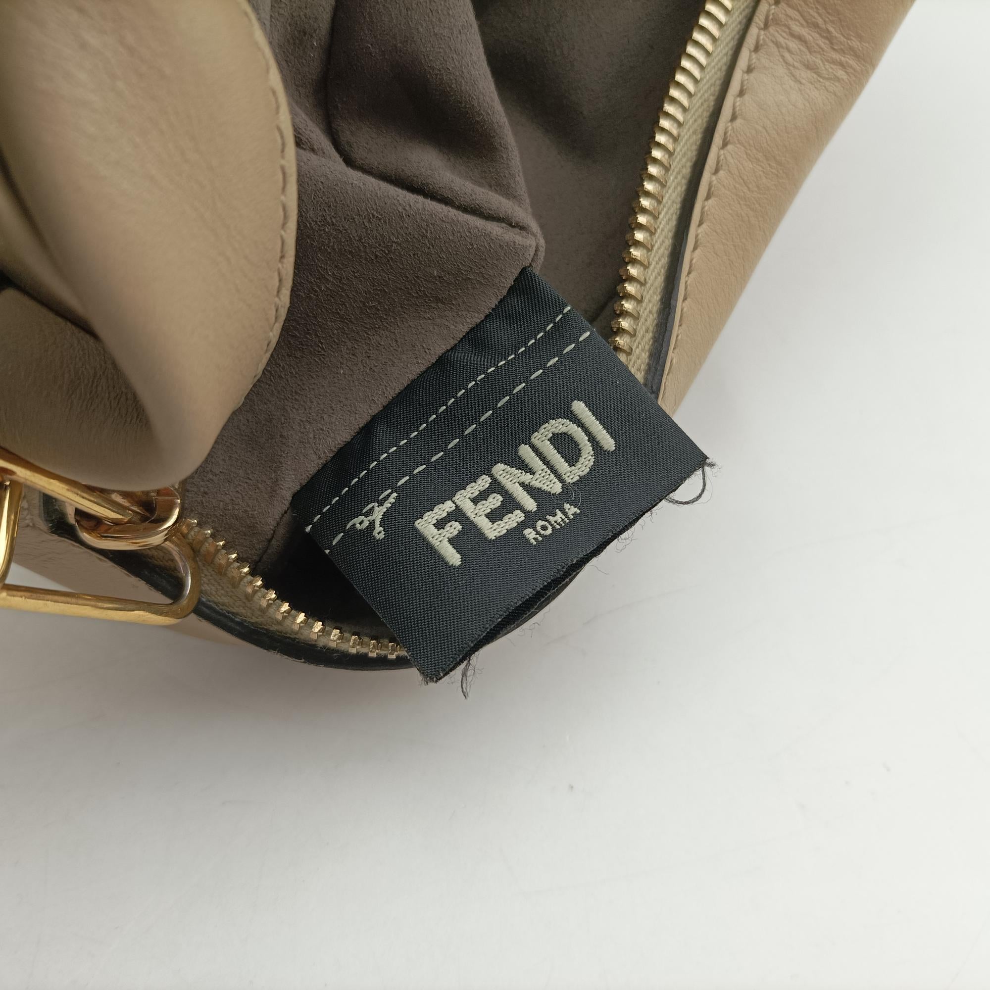 Pre-owned Fendi Cam Camera case Beige Leather 8BT287 shoulderbag | stylenewstar