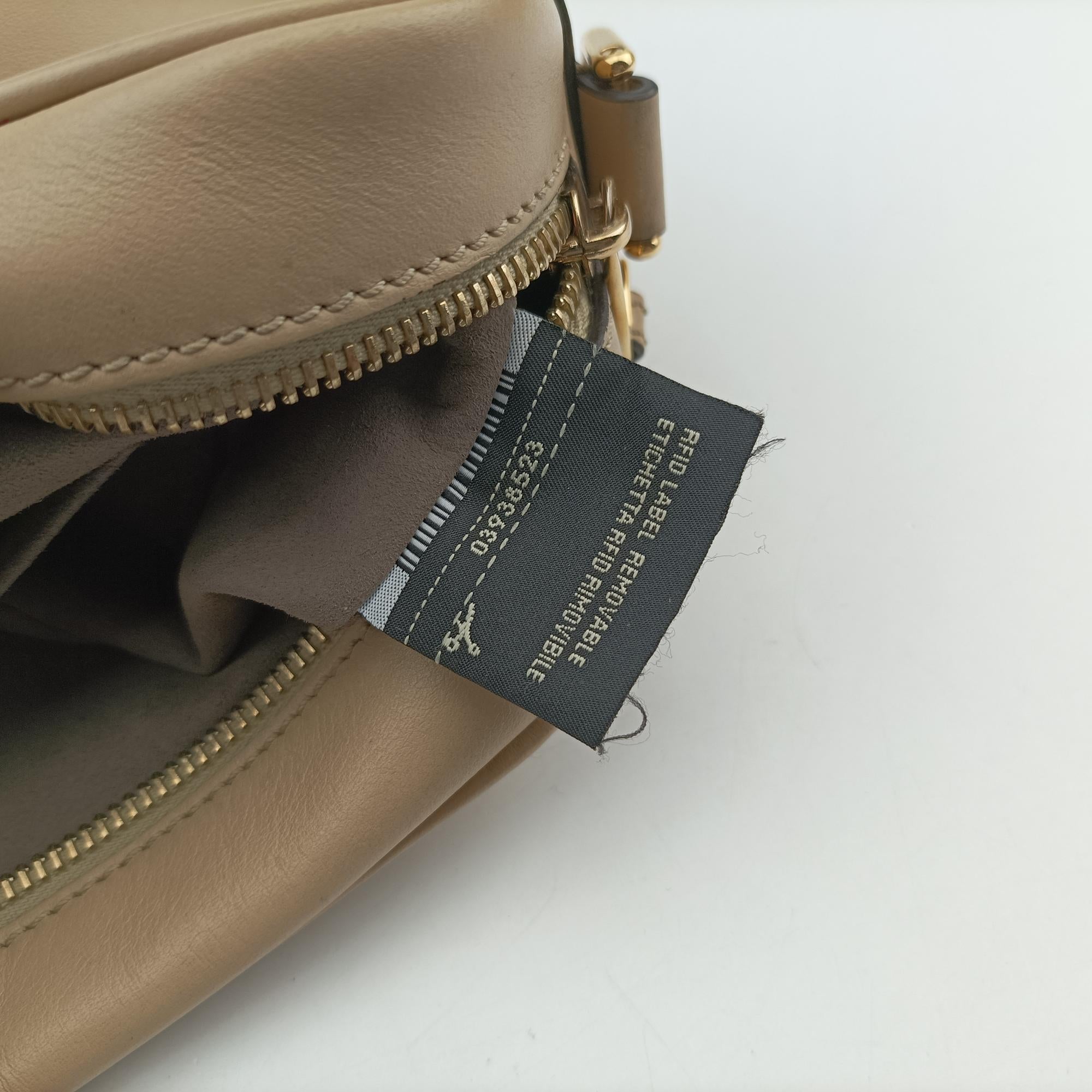 Pre-owned Fendi Cam Camera case Beige Leather 8BT287 shoulderbag | stylenewstar