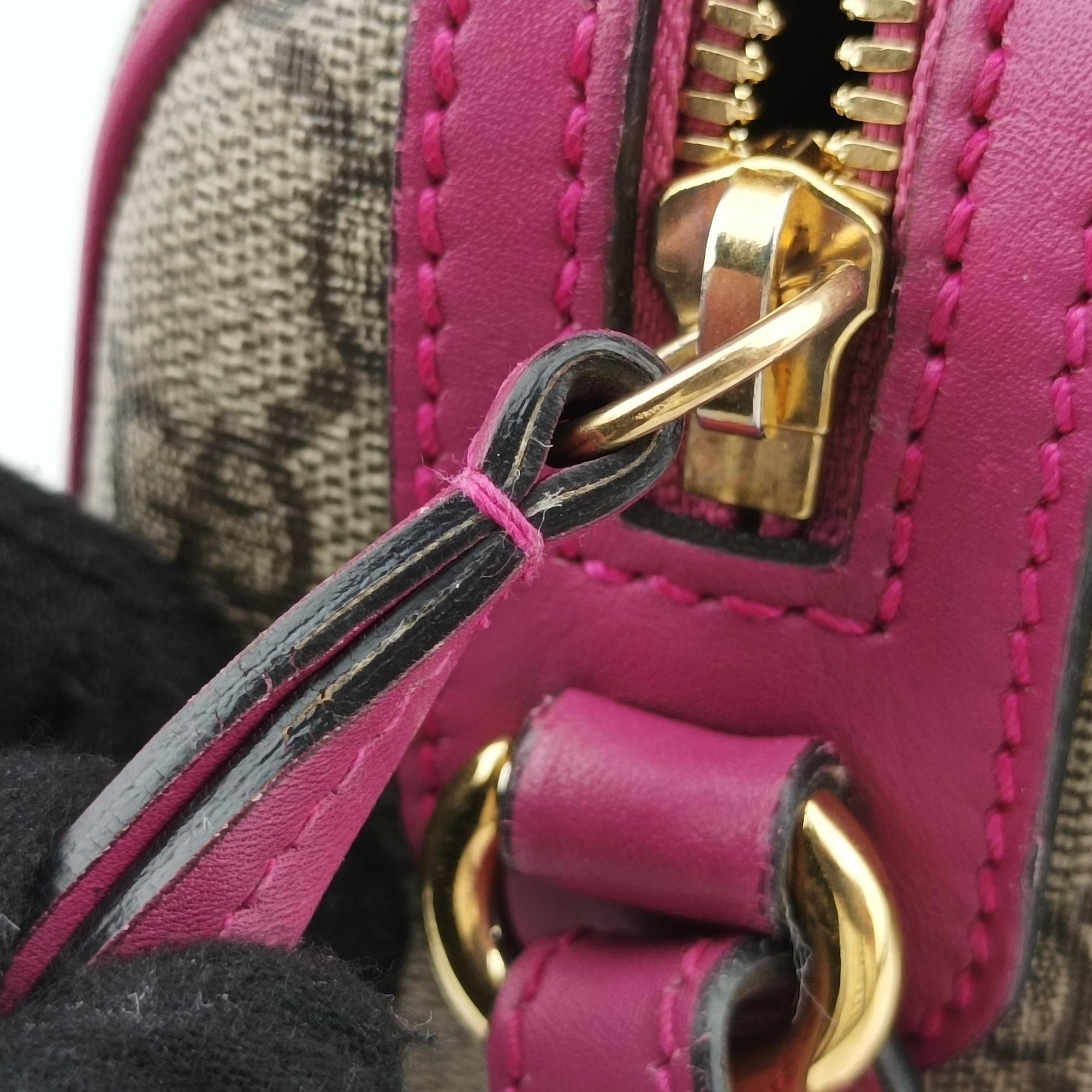 Secondhand Gucci GG SUPREME Beige x Red x Pink PVC coated canvas×leather 432123 shoulderbag | stylenewstar