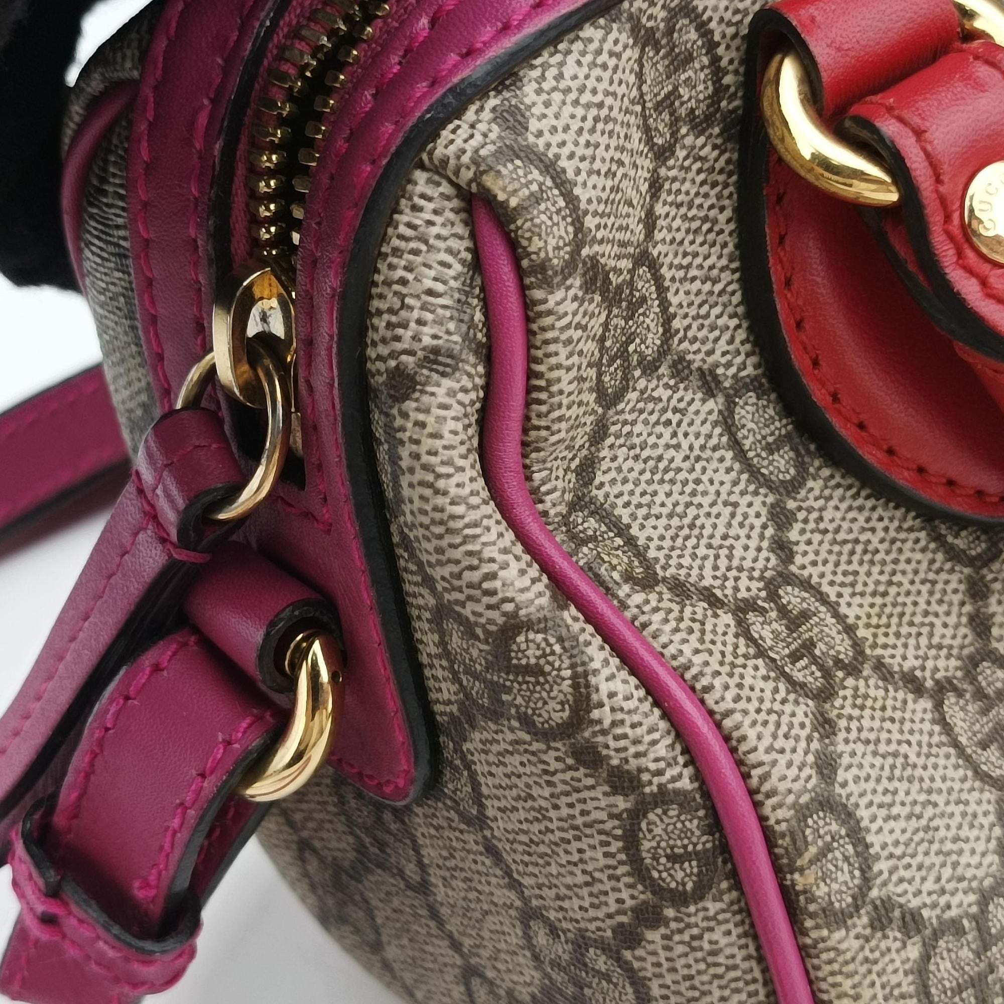 Secondhand Gucci GG SUPREME Beige x Red x Pink PVC coated canvas×leather 432123 shoulderbag | stylenewstar