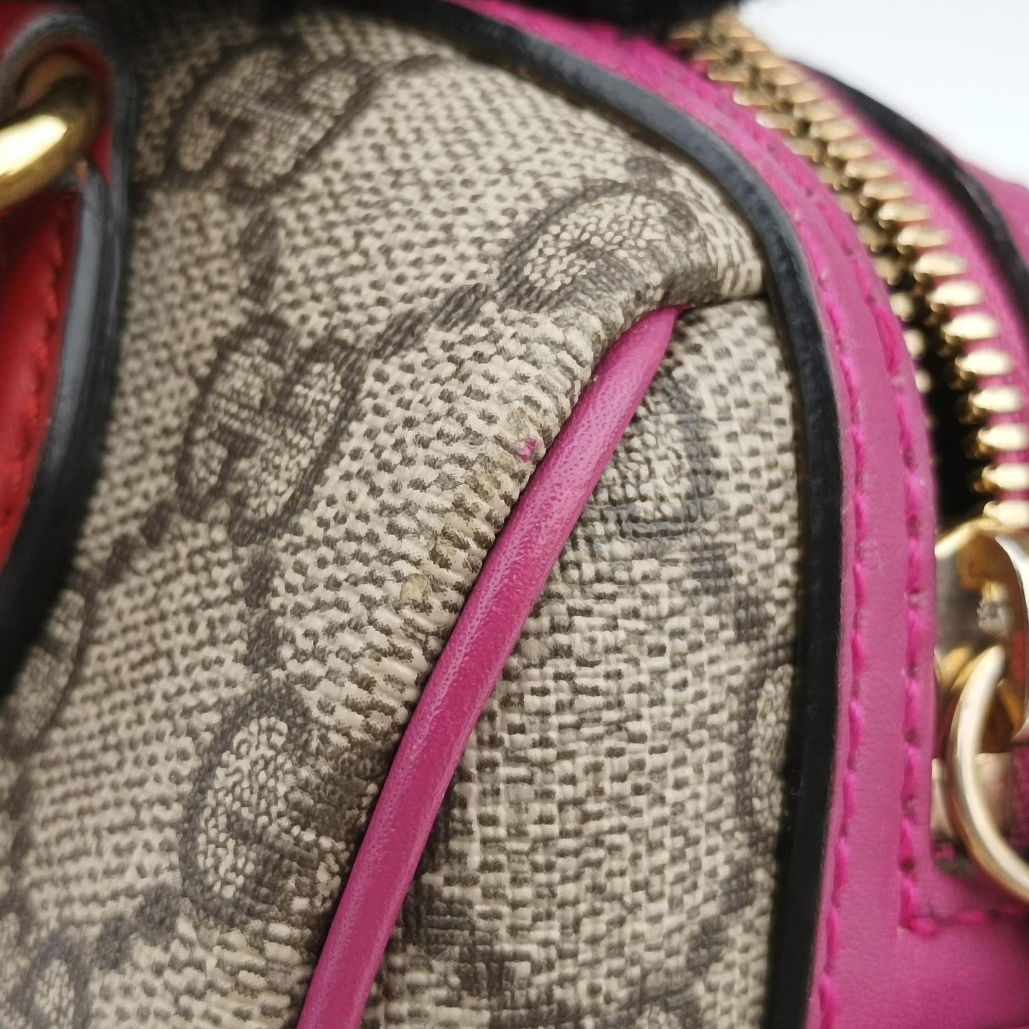 Secondhand Gucci GG SUPREME Beige x Red x Pink PVC coated canvas×leather 432123 shoulderbag | stylenewstar