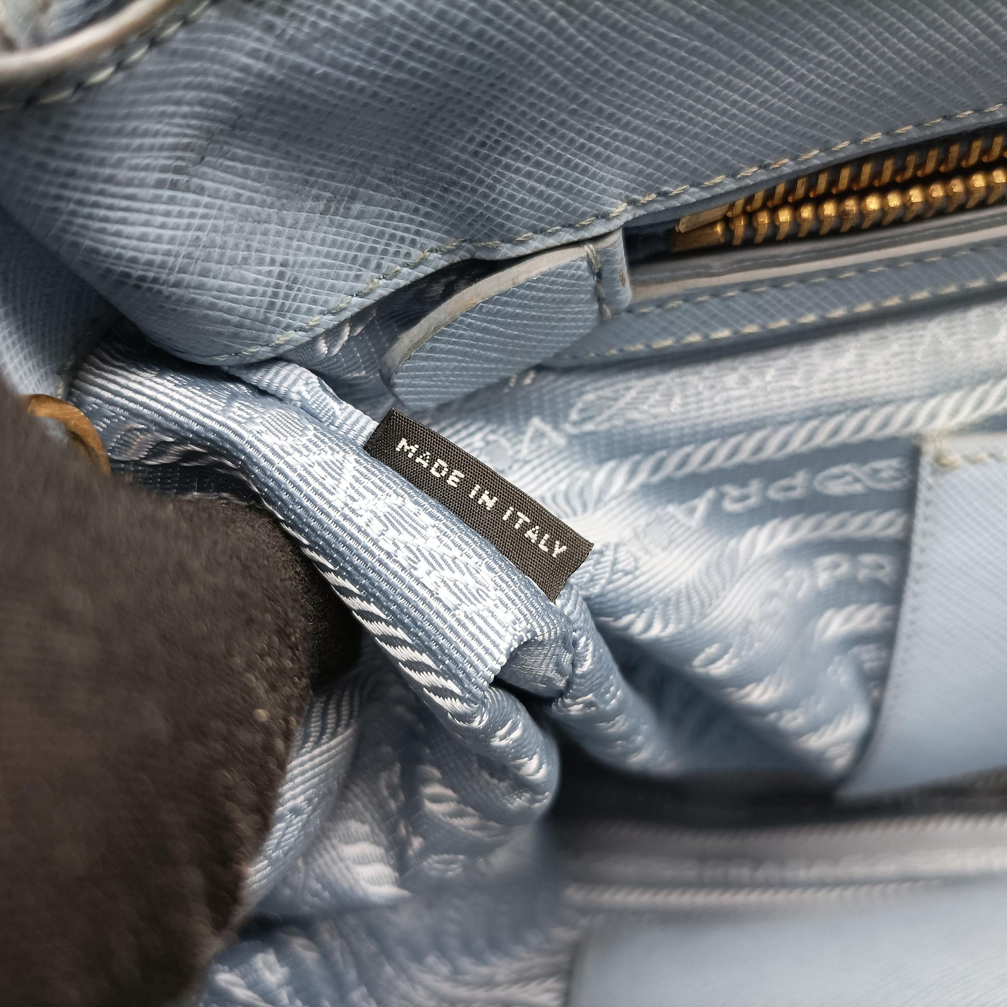 Vintage Prada Galleria Blue SAFFIANO Leather BN1801 shoulderbag | stylenewstar