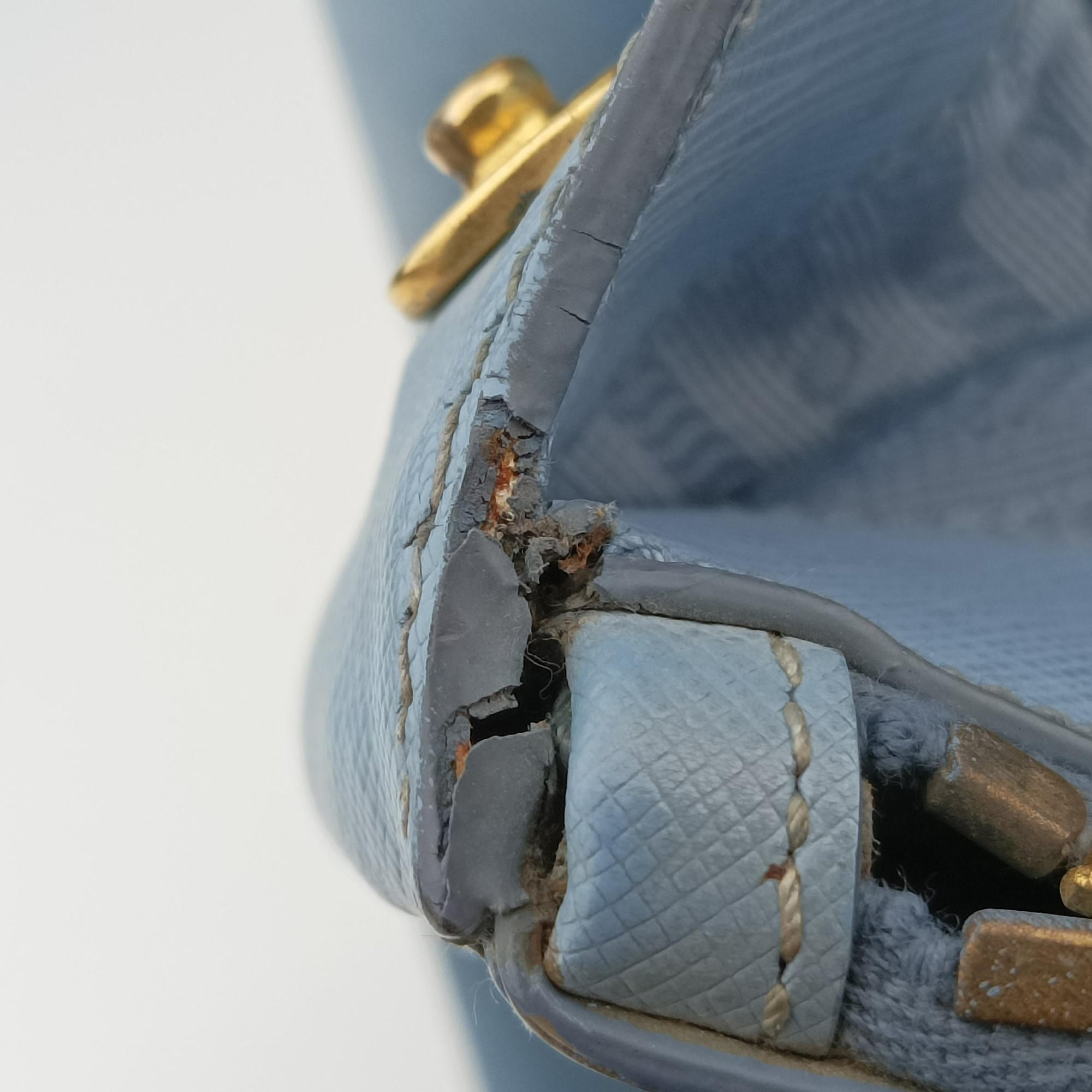 Vintage Prada Galleria Blue SAFFIANO Leather BN1801 shoulderbag | stylenewstar