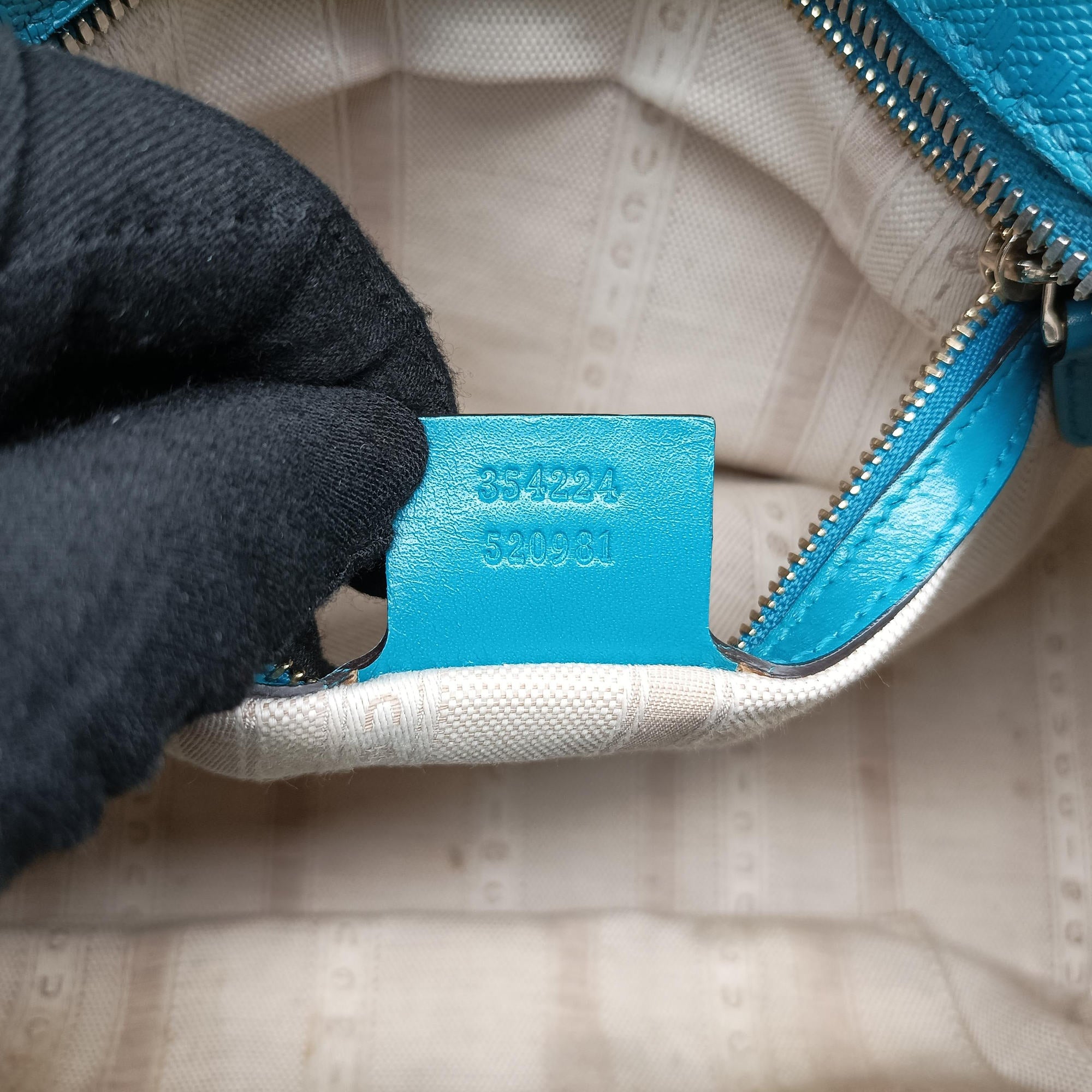 Secondhand Gucci Bright Diamante Blue Leather 354224 shoulderbag | stylenewstar