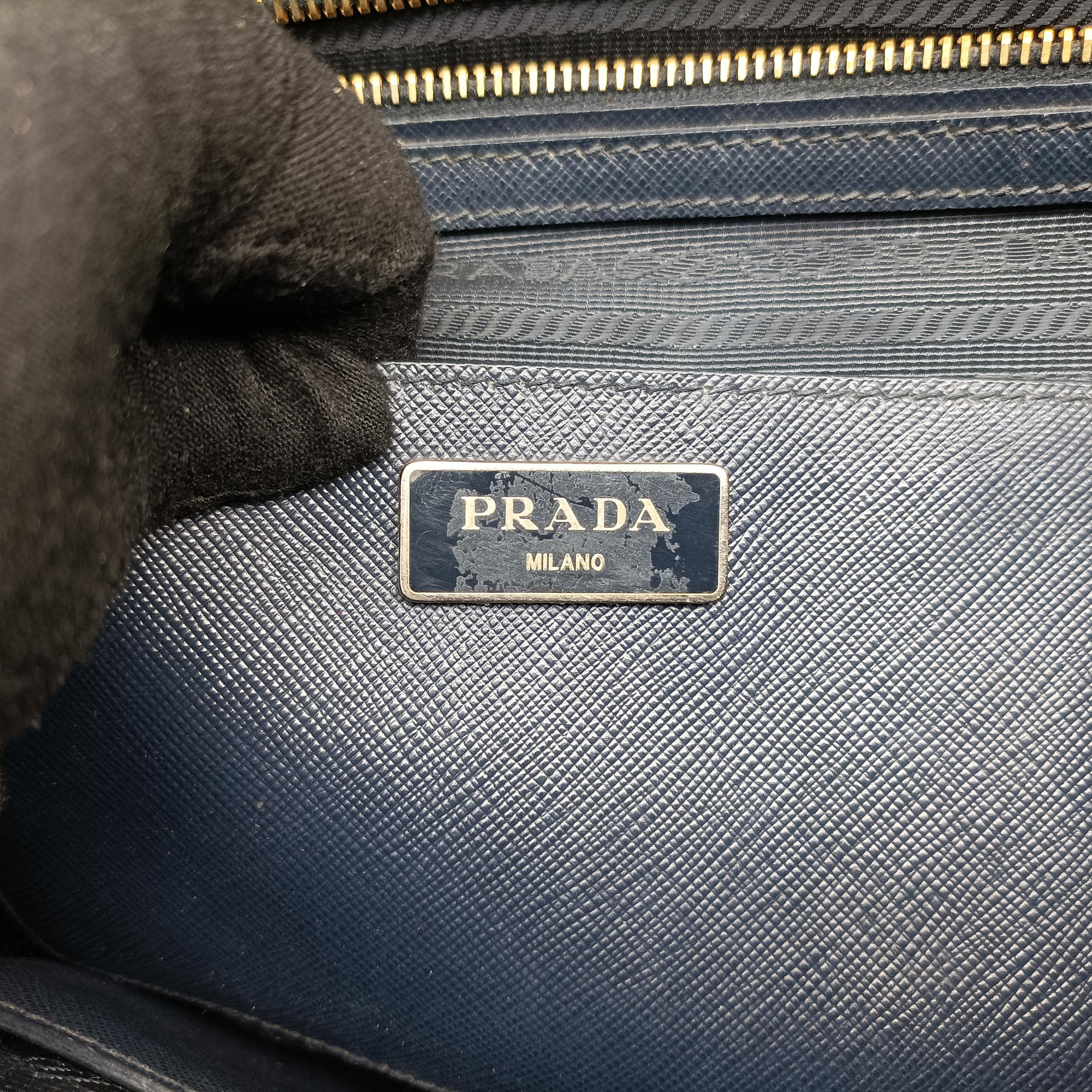 Pre-owned Prada Galleria Blue×Navy SAFFIANO Leather B2274C shoulderbag | stylenewstar
