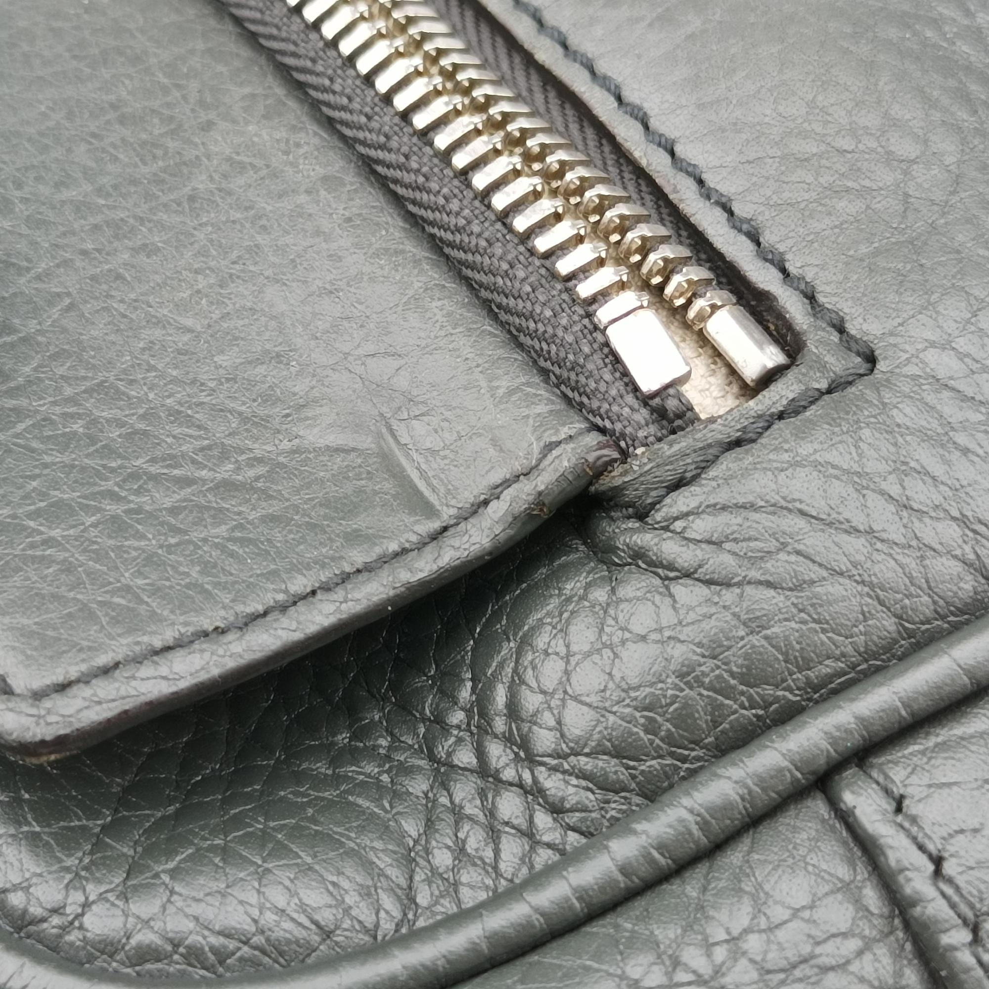 Pre-owned Gucci Interlocking G Logo Soho Messenger Grey Leather 337084 shoulderbag | stylenewstar
