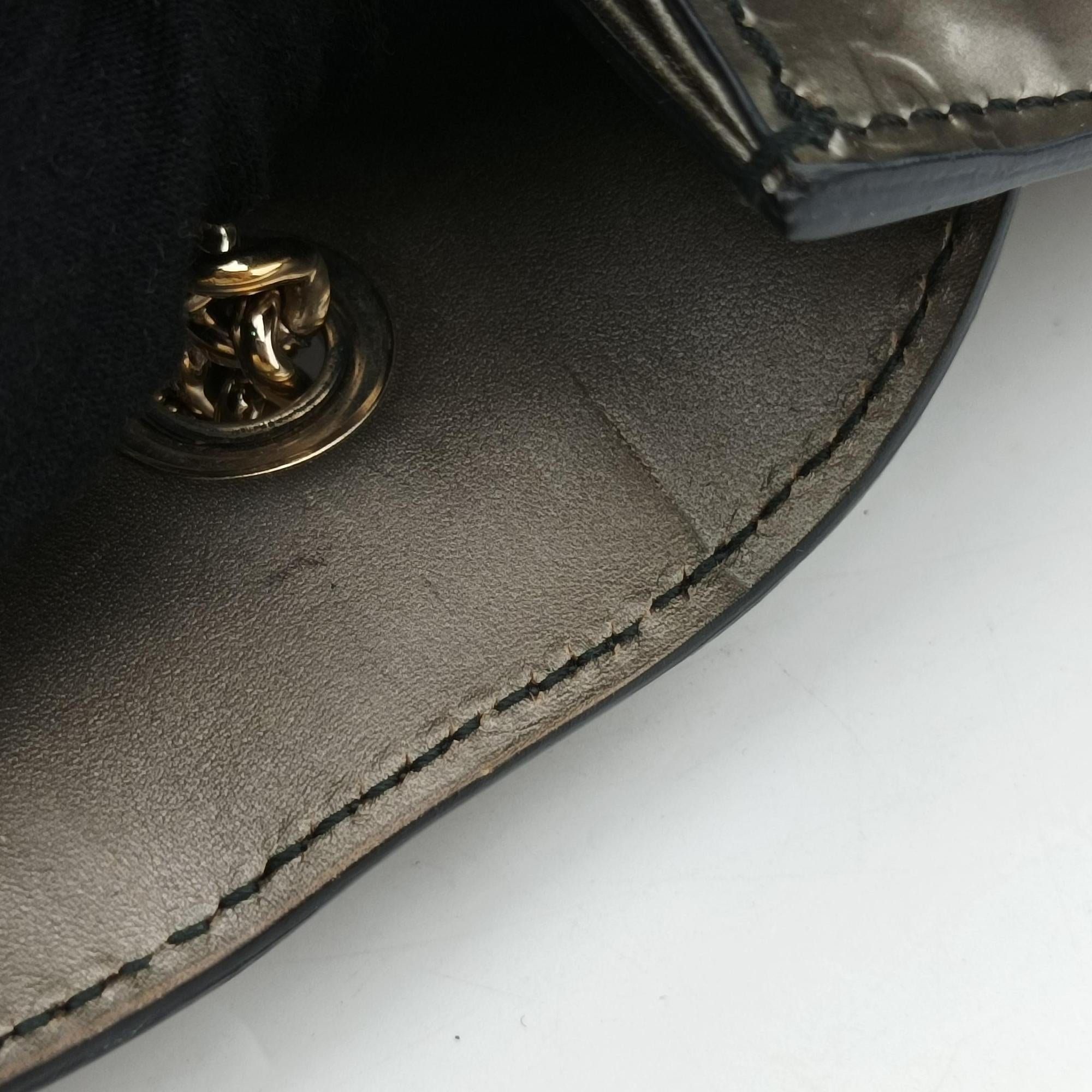 Pre-owned Gucci Emily Golden Leather 369622 shoulderbag | stylenewstar