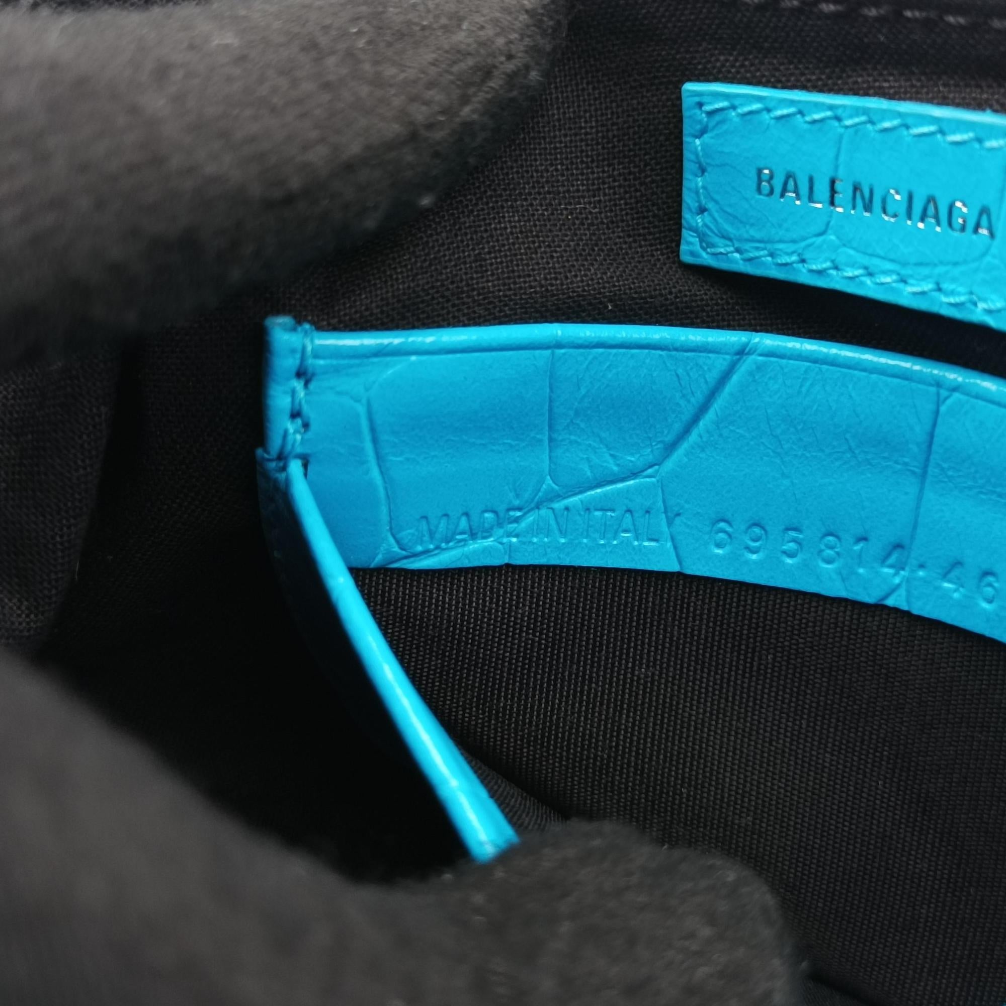 Pre-owned Balenciaga Le Cagole Blue Leather  shoulderbag | stylenewstar