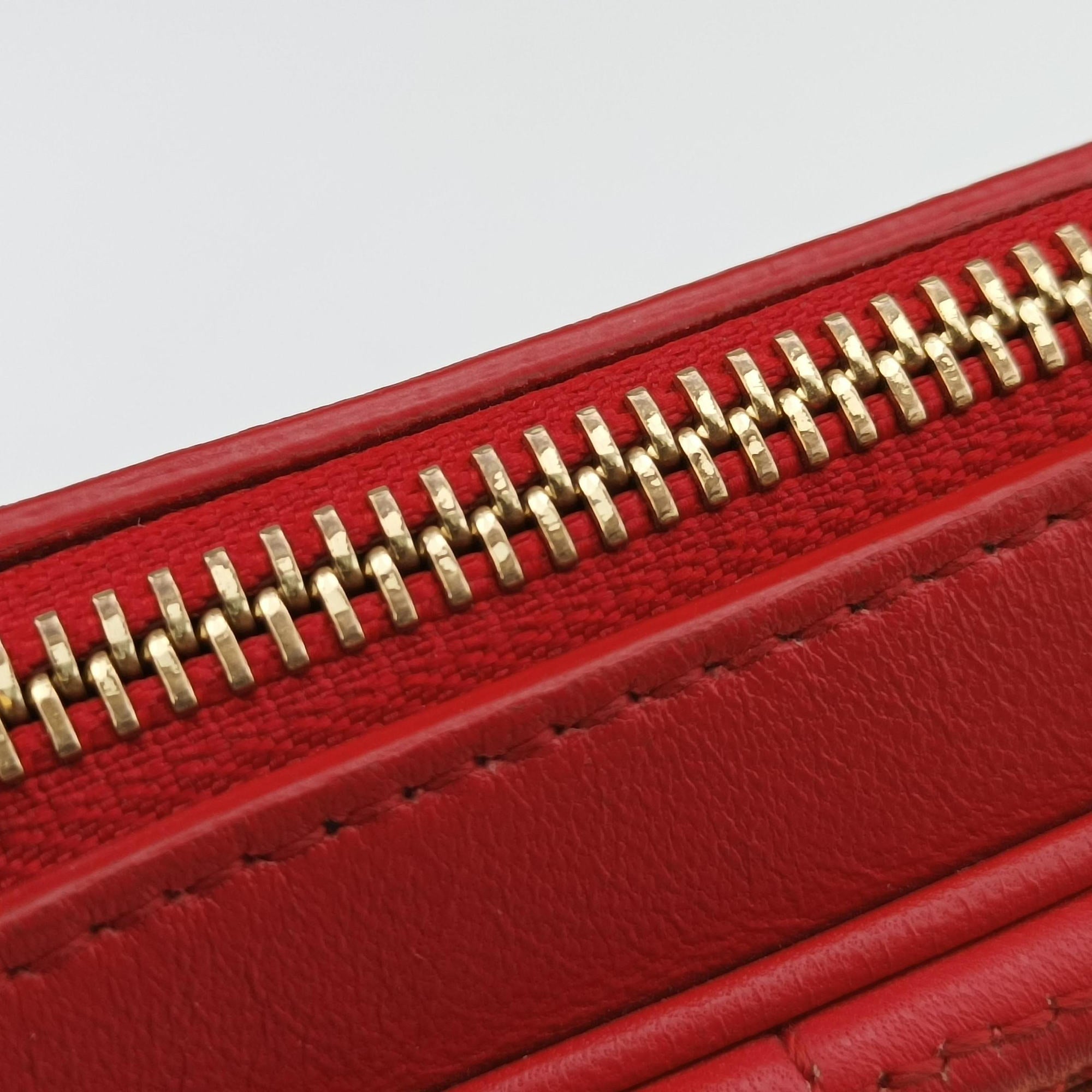 Secondhand Burberry Logo TB Camera Red Leather  shoulderbag | stylenewstar