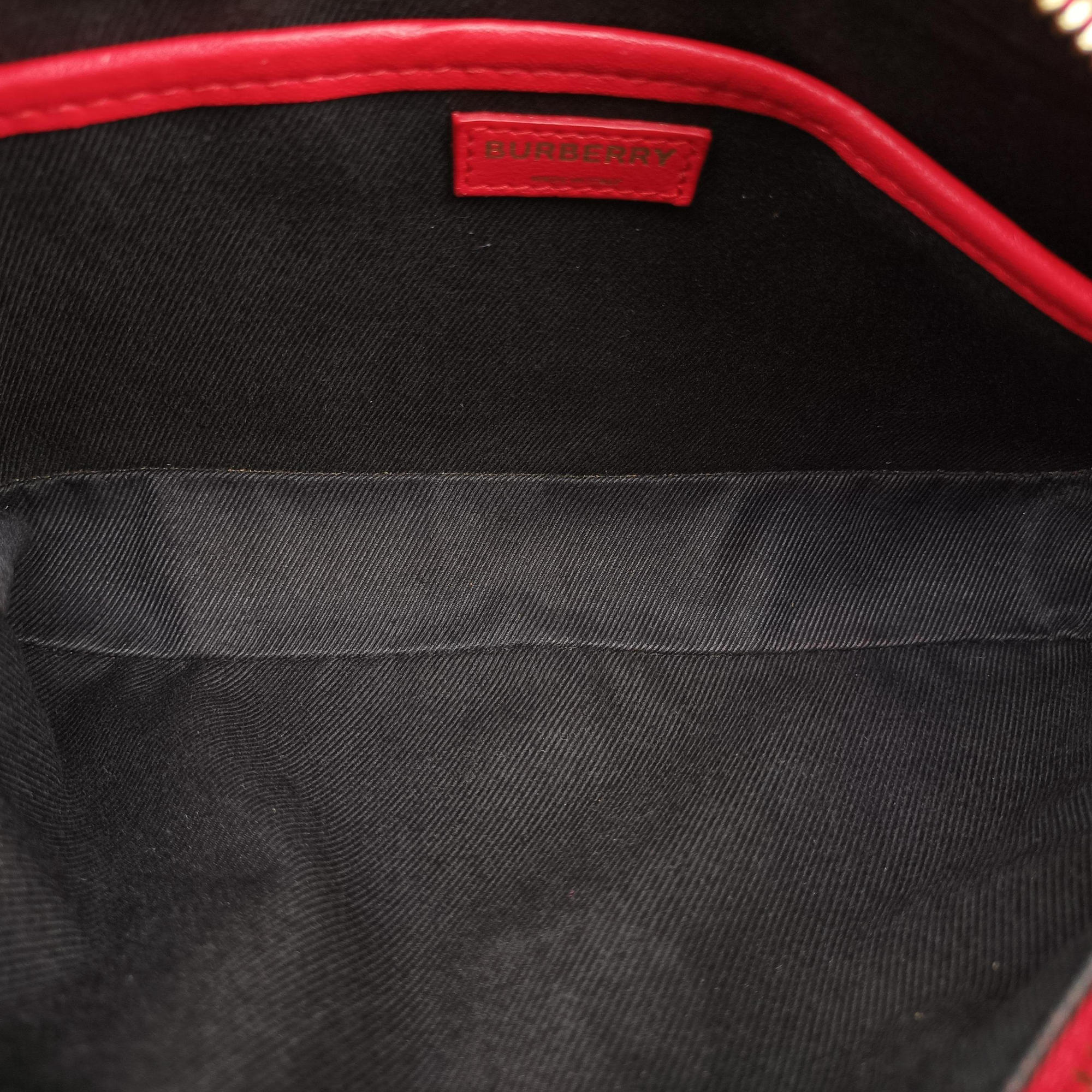Secondhand Burberry Logo TB Camera Red Leather  shoulderbag | stylenewstar