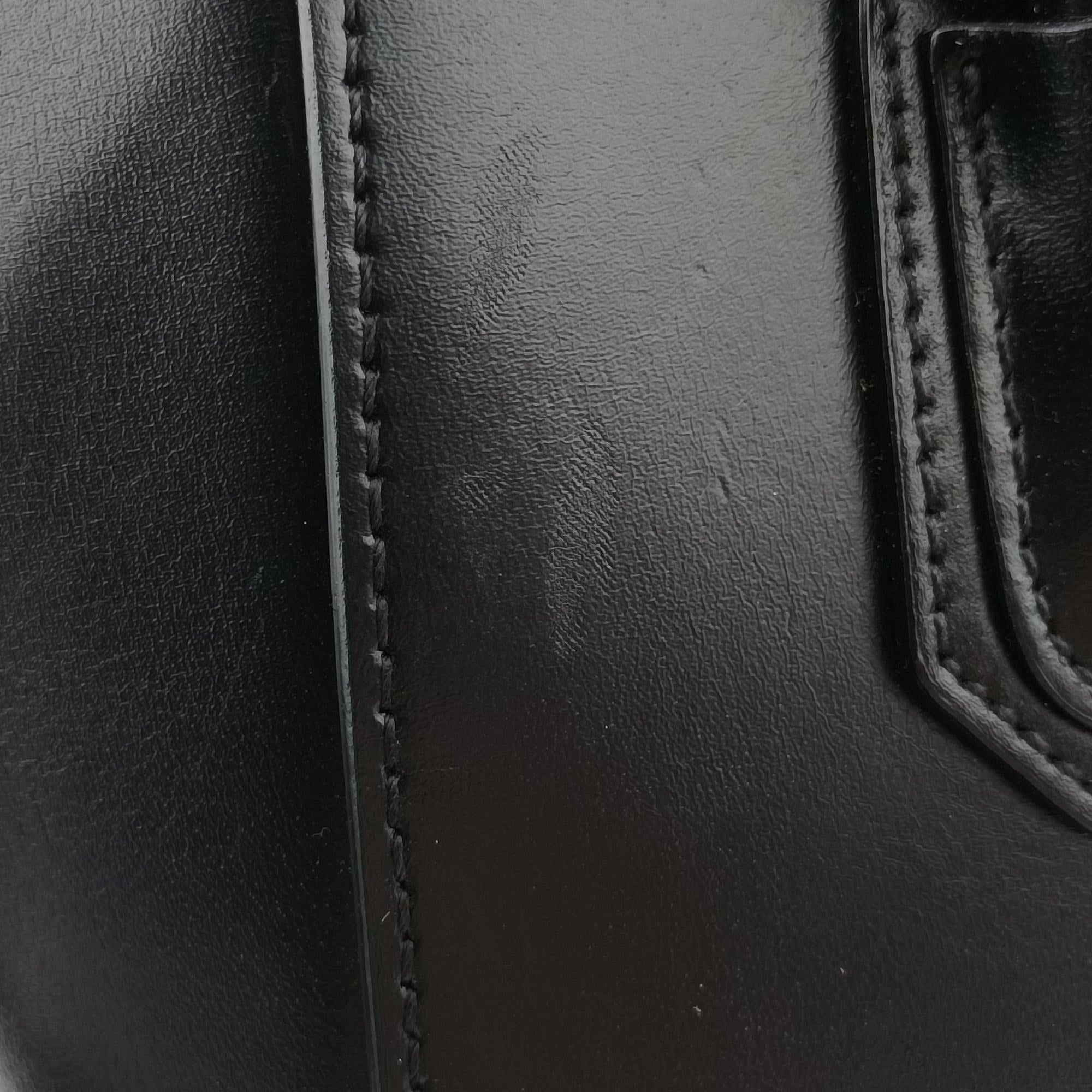 Vintage Givenchy Antigona Black leather  shoulderbag | stylenewstar