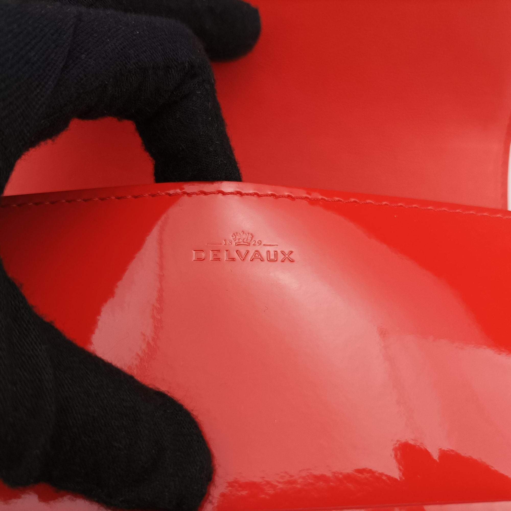 Secondhand Delvaux Madame Red patent  shoulderbag | stylenewstar