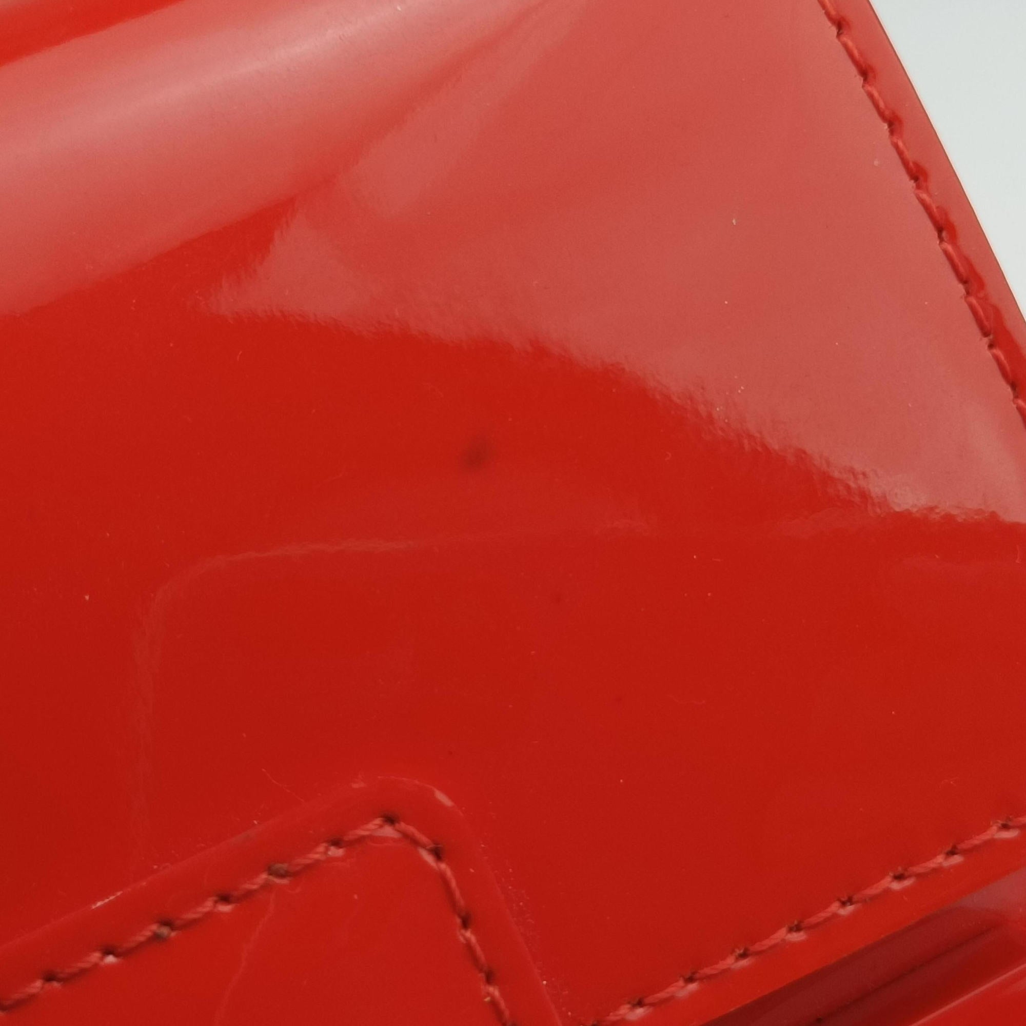 Secondhand Delvaux Madame Red patent  shoulderbag | stylenewstar