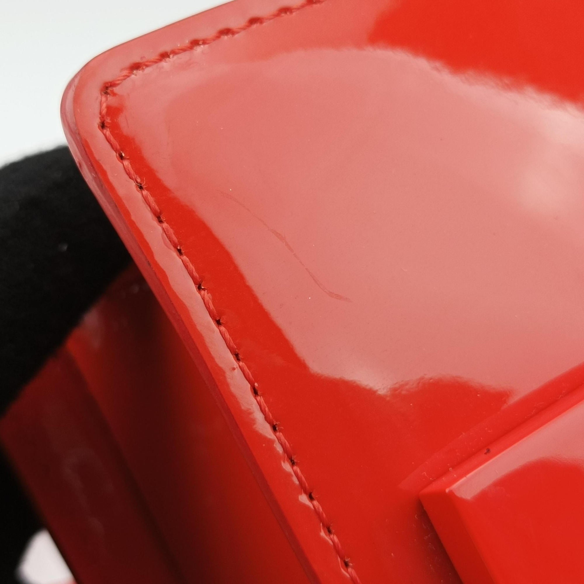 Secondhand Delvaux Madame Red patent  shoulderbag | stylenewstar