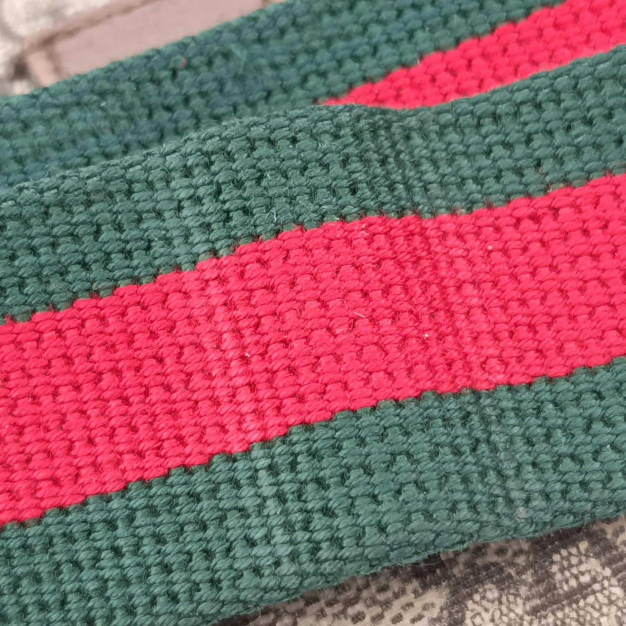 Vintage Gucci NEO VINTAGE GG Supreme Beige×red×green PVC coated canvas 493930 shoulderbag | stylenewstar