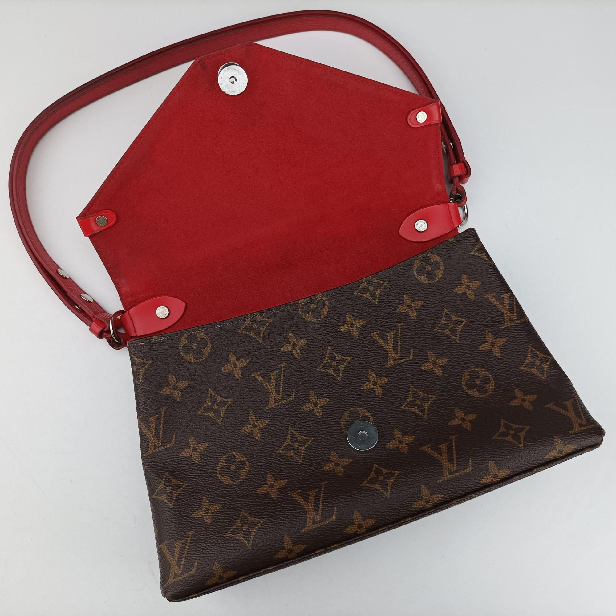 Pre-owned Louis Vuitton SAINT MICHEL brown×COQUELICOT Monogram Canvas×epi M44031 shoulderbag | stylenewstar