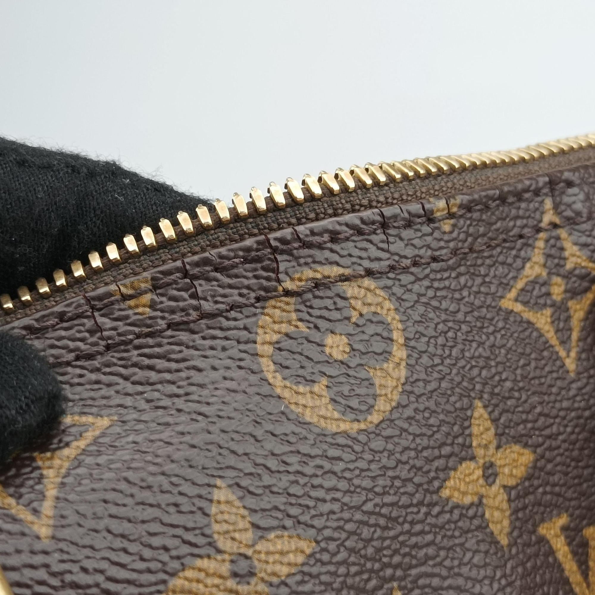 Vintage Louis Vuitton My World Tour Speedy Bandouliere 30 brown×multicolor Monogram Patches  shoulderbag | stylenewstar