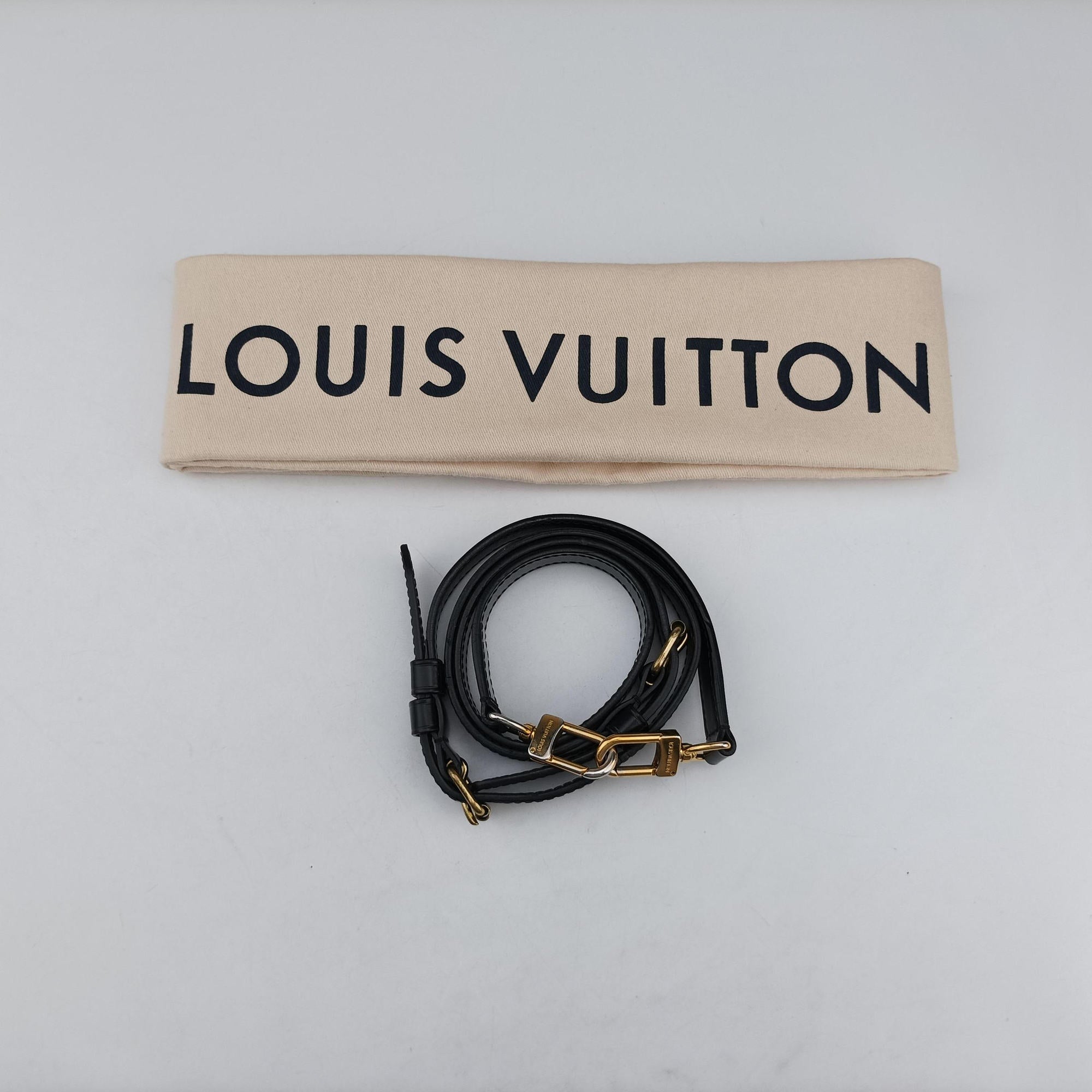 Vintage Louis Vuitton My World Tour Speedy Bandouliere 30 brown×multicolor Monogram Patches  shoulderbag | stylenewstar