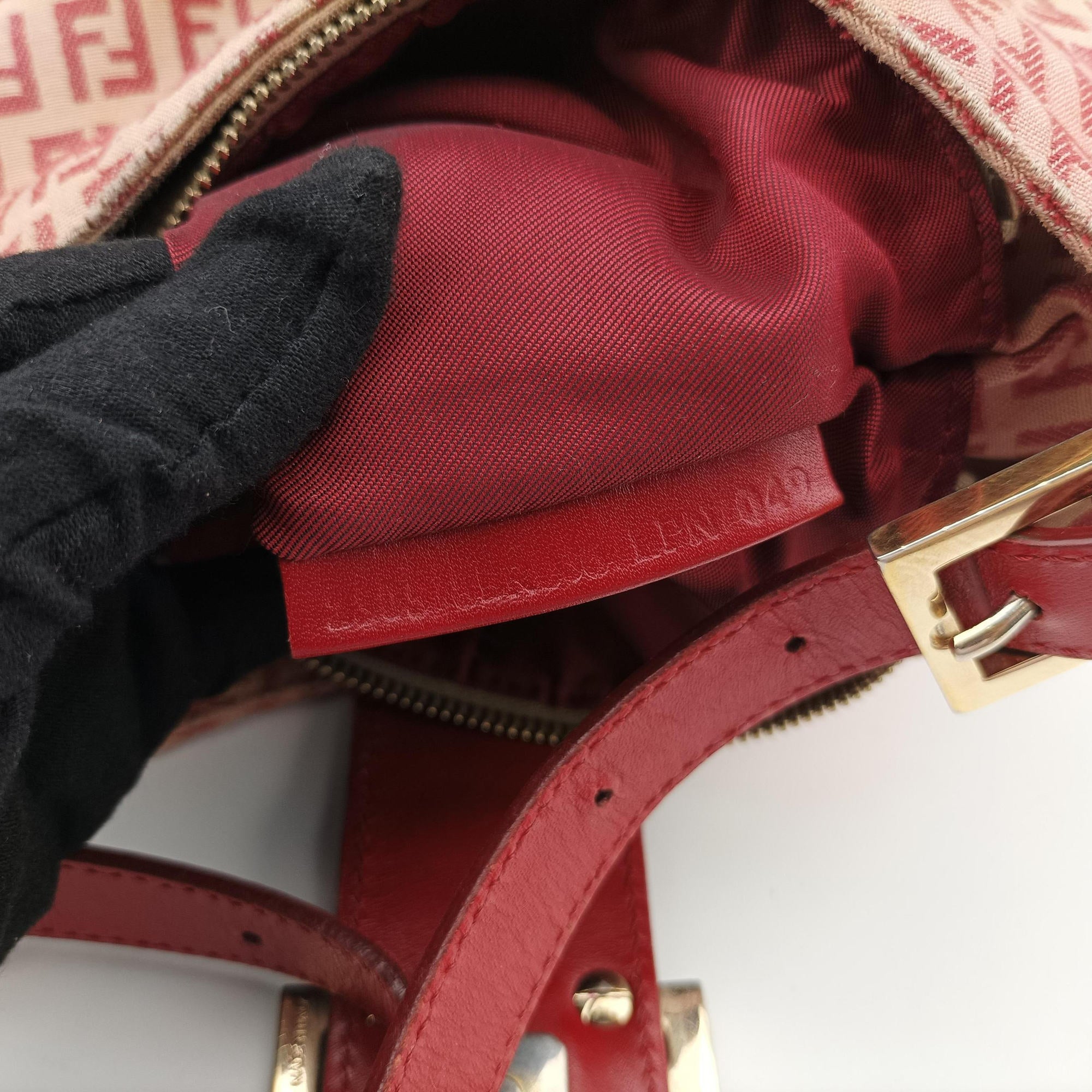 Pre-owned Fendi Zucchino Beige x Red canvas xLeather 8BR036 shoulderbag | stylenewstar