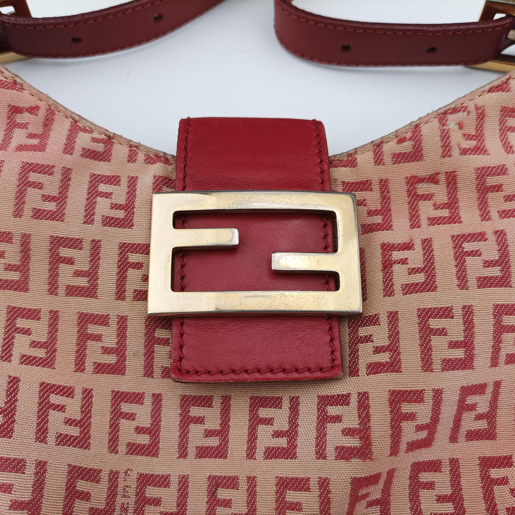 Pre-owned Fendi Zucchino Beige x Red canvas xLeather 8BR036 shoulderbag | stylenewstar