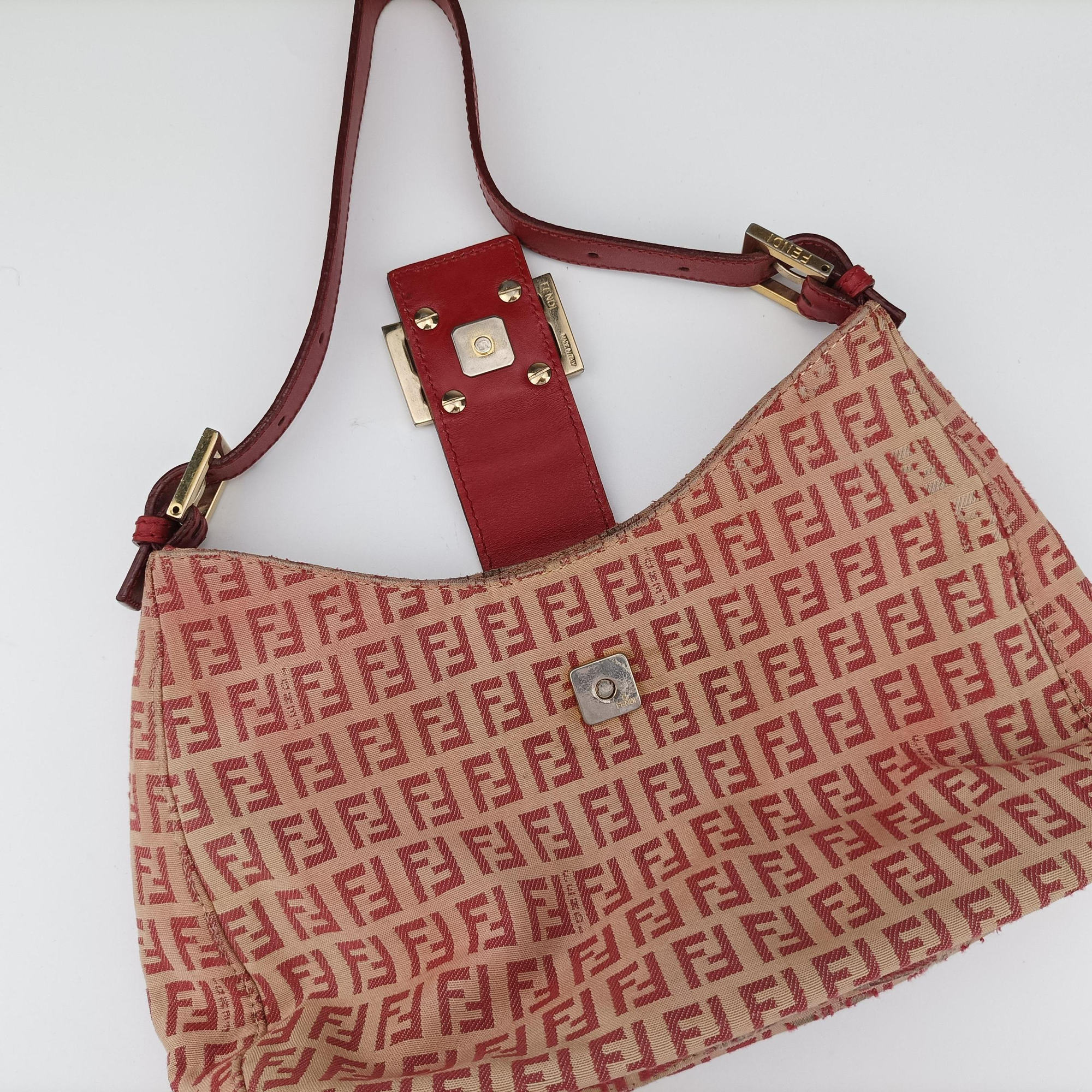 Pre-owned Fendi Zucchino Beige x Red canvas xLeather 8BR036 shoulderbag | stylenewstar