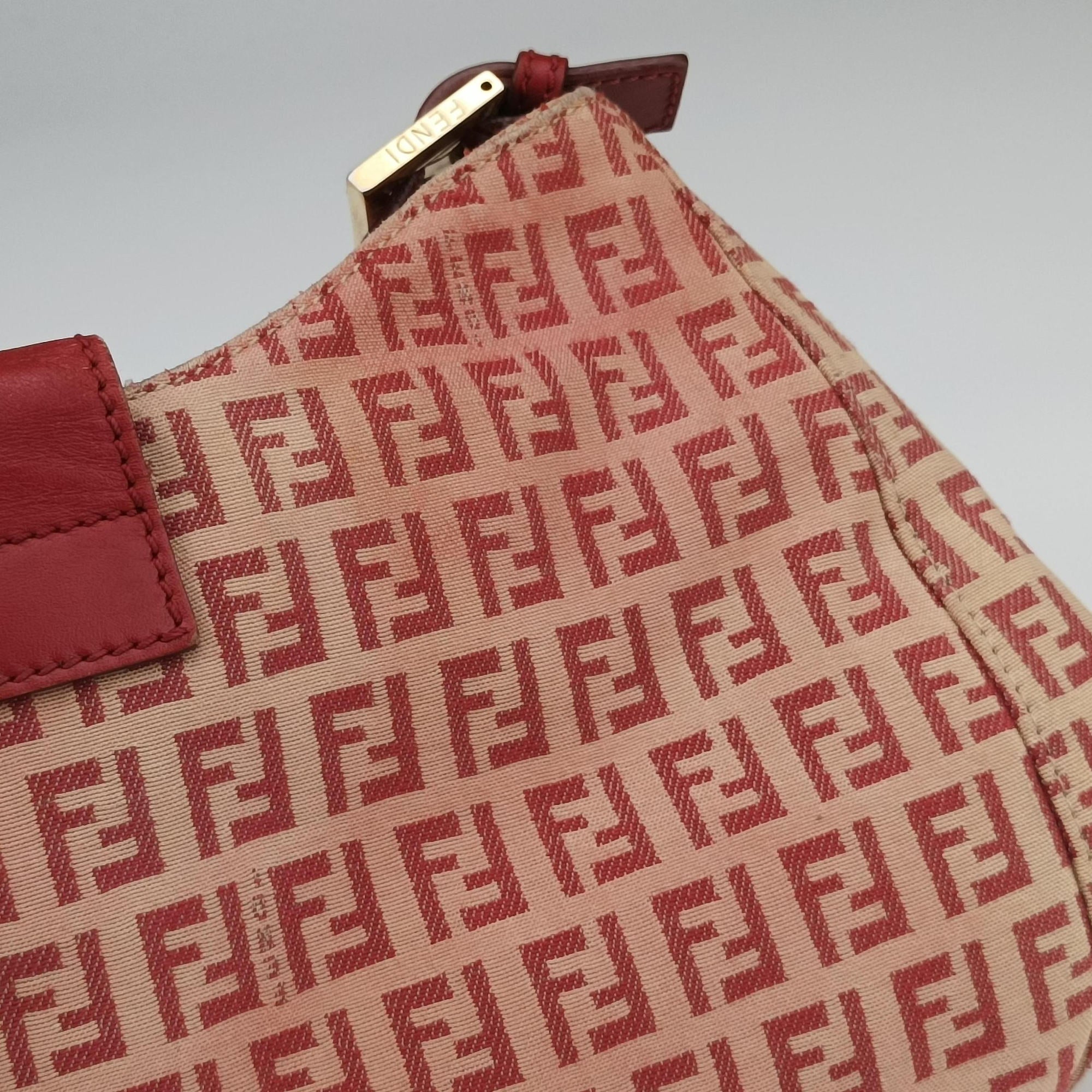 Pre-owned Fendi Zucchino Beige x Red canvas xLeather 8BR036 shoulderbag | stylenewstar