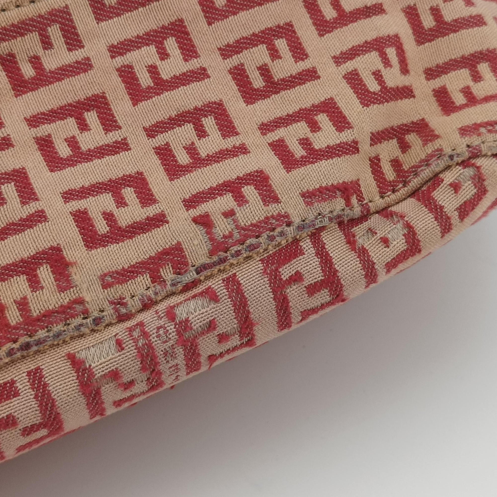 Pre-owned Fendi Zucchino Beige x Red canvas xLeather 8BR036 shoulderbag | stylenewstar