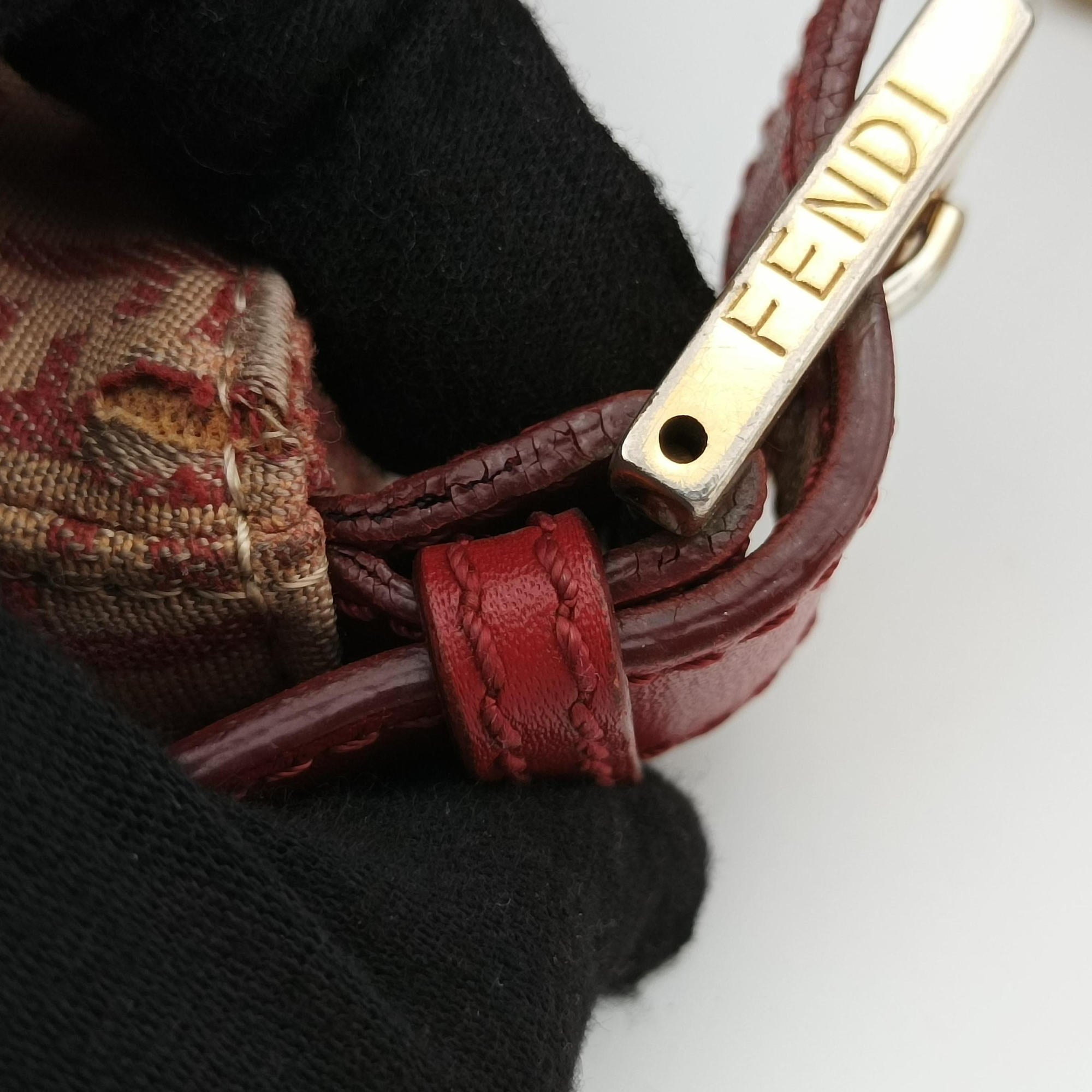Pre-owned Fendi Zucchino Beige x Red canvas xLeather 8BR036 shoulderbag | stylenewstar