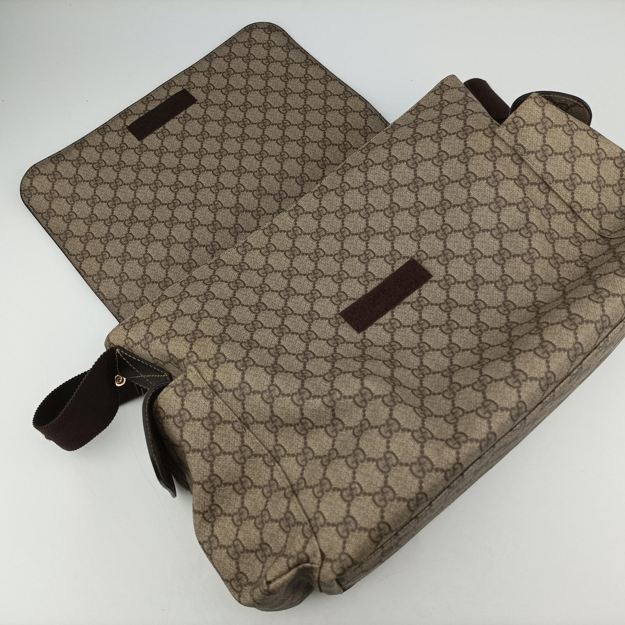Pre-owned Gucci GG Supreme DiaperBag Brown PVC coated canvas 211131 shoulderbag | stylenewstar