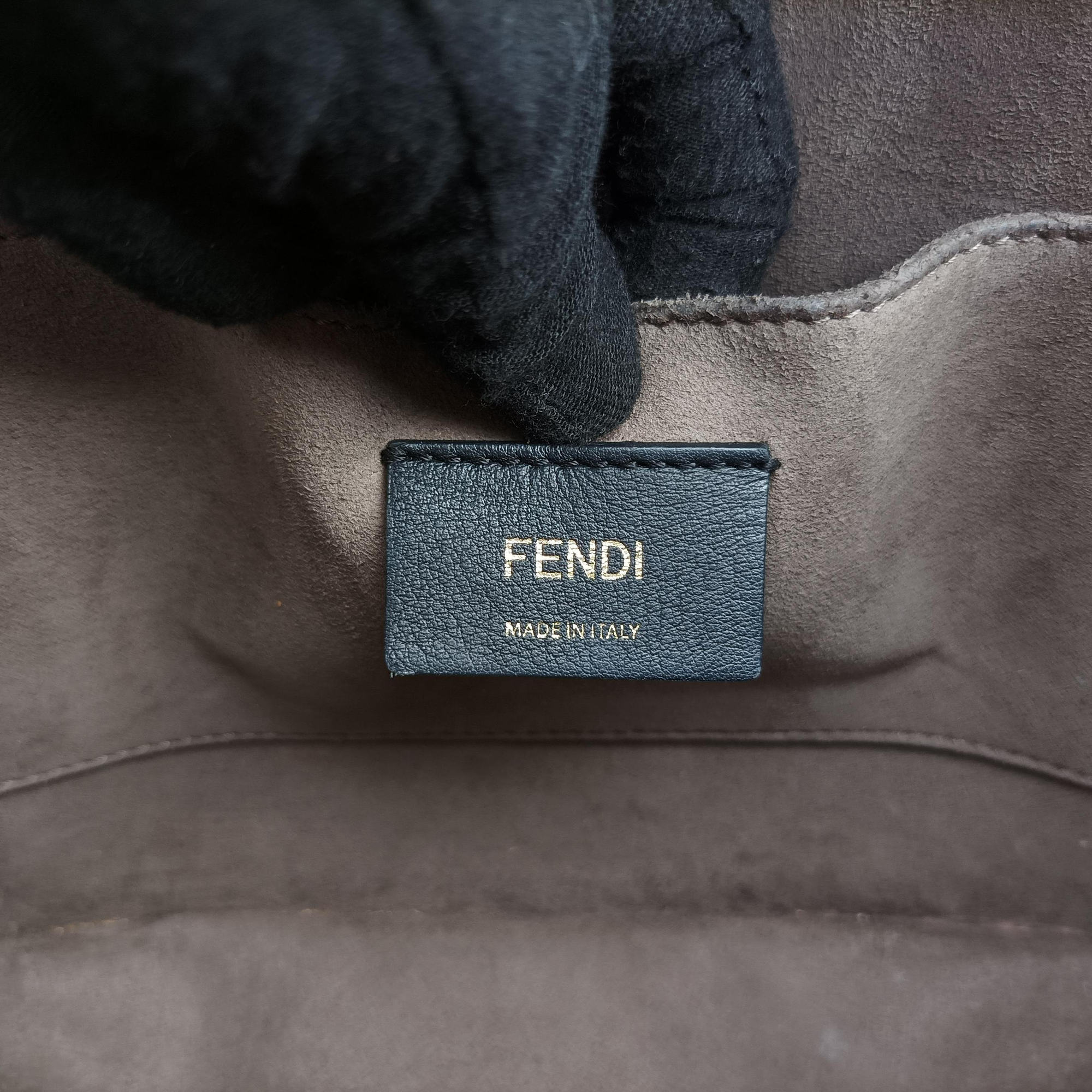 Pre-owned Fendi Kan I F Pink Leather 8BT284 shoulderbag | stylenewstar