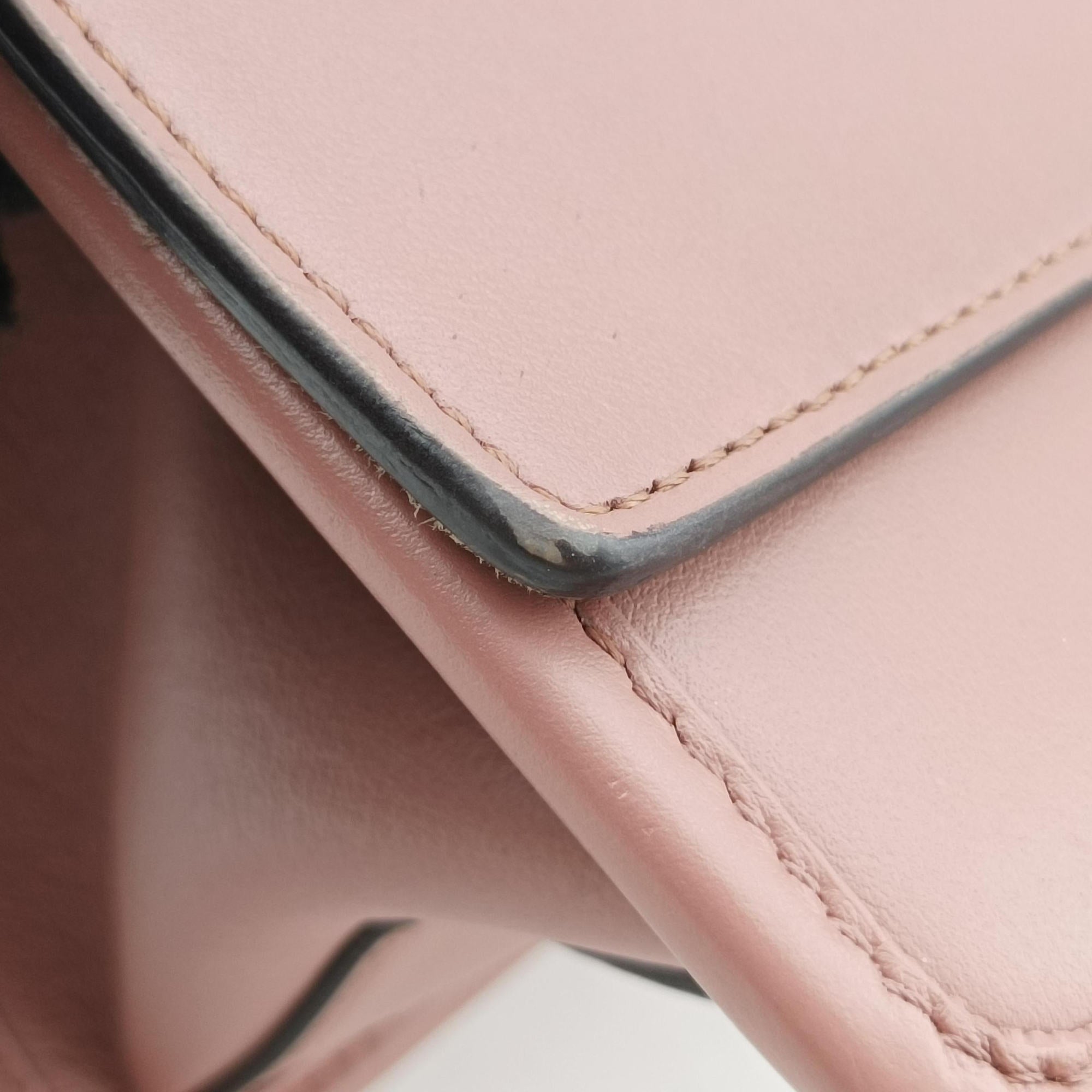 Pre-owned Fendi Kan I F Pink Leather 8BT284 shoulderbag | stylenewstar