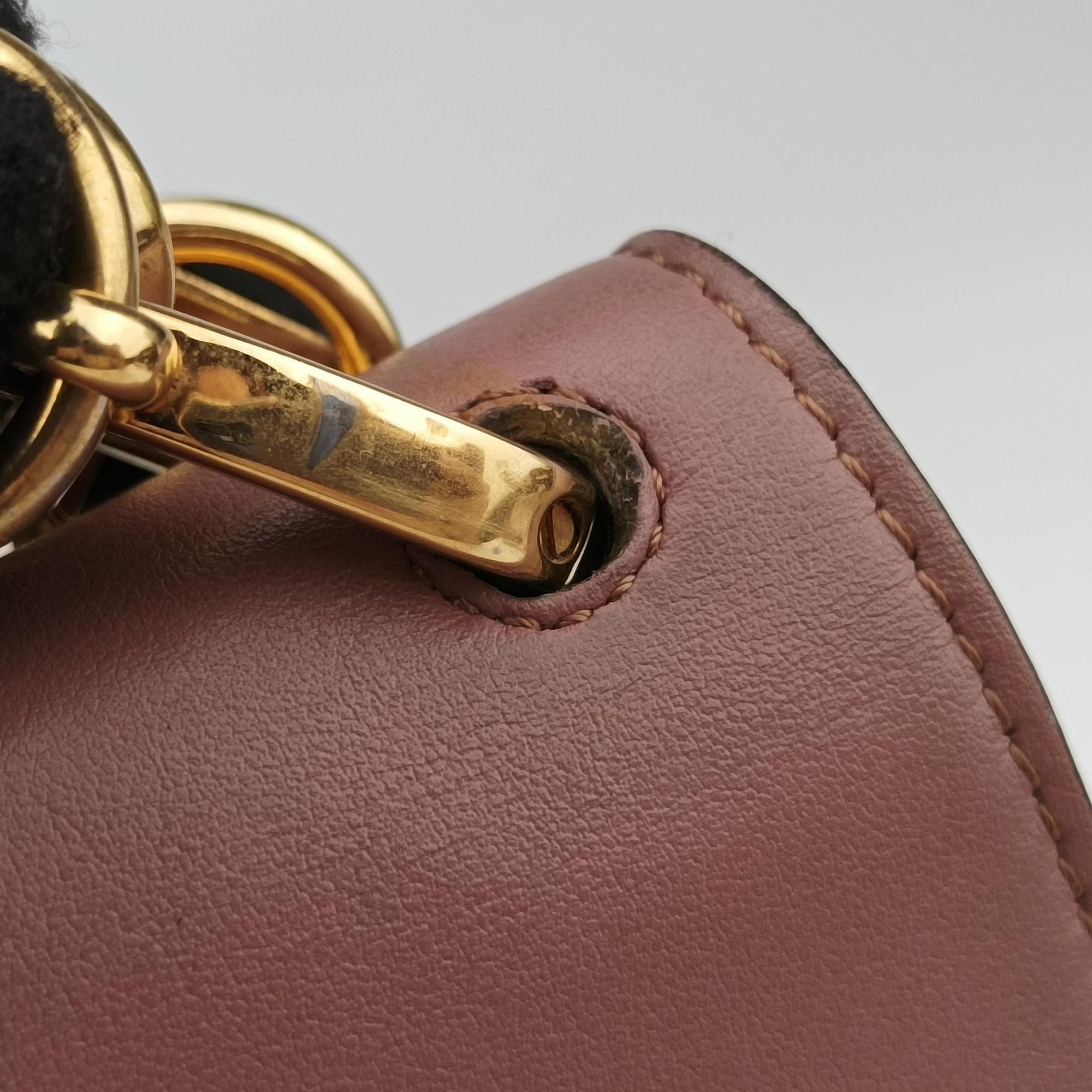 Pre-owned Fendi Kan I F Pink Leather 8BT284 shoulderbag | stylenewstar