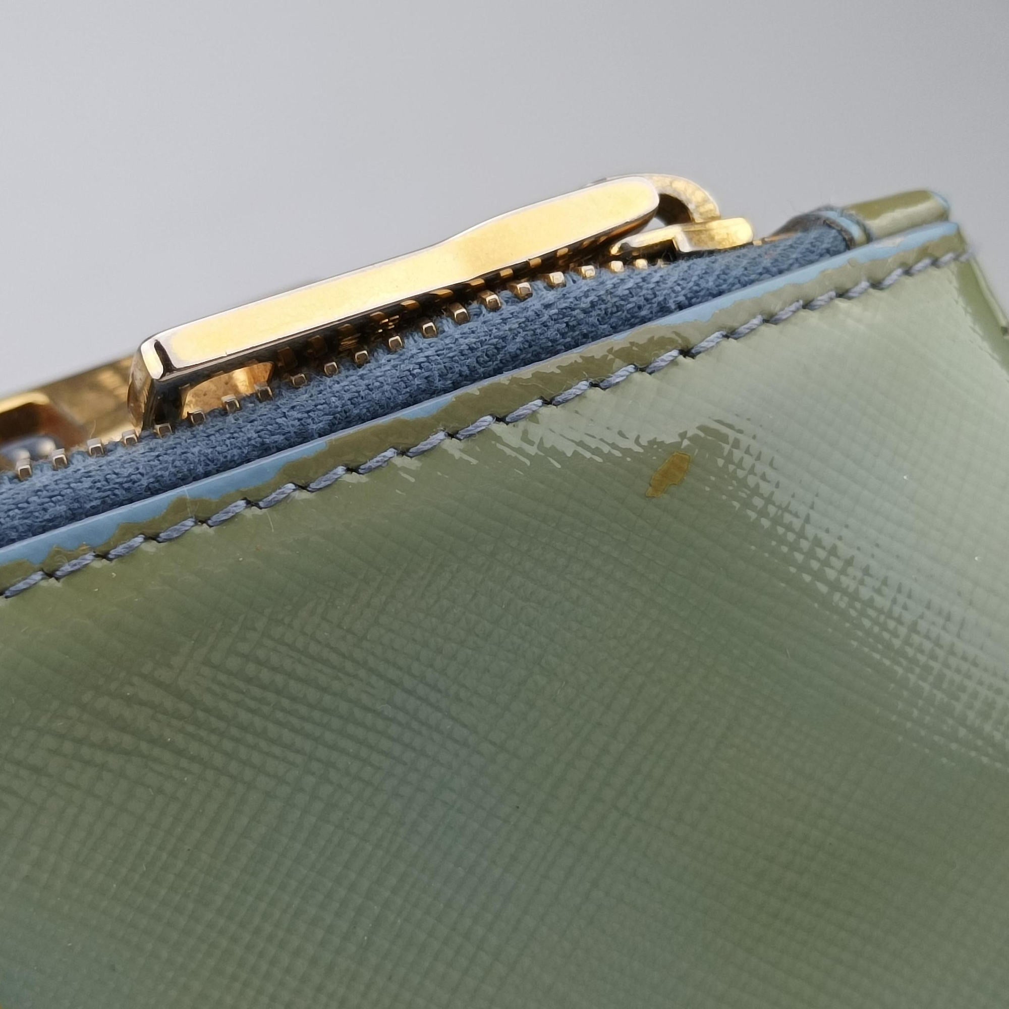 Pre-owned Prada Galleria green Patent BN2274 shoulderbag | stylenewstar