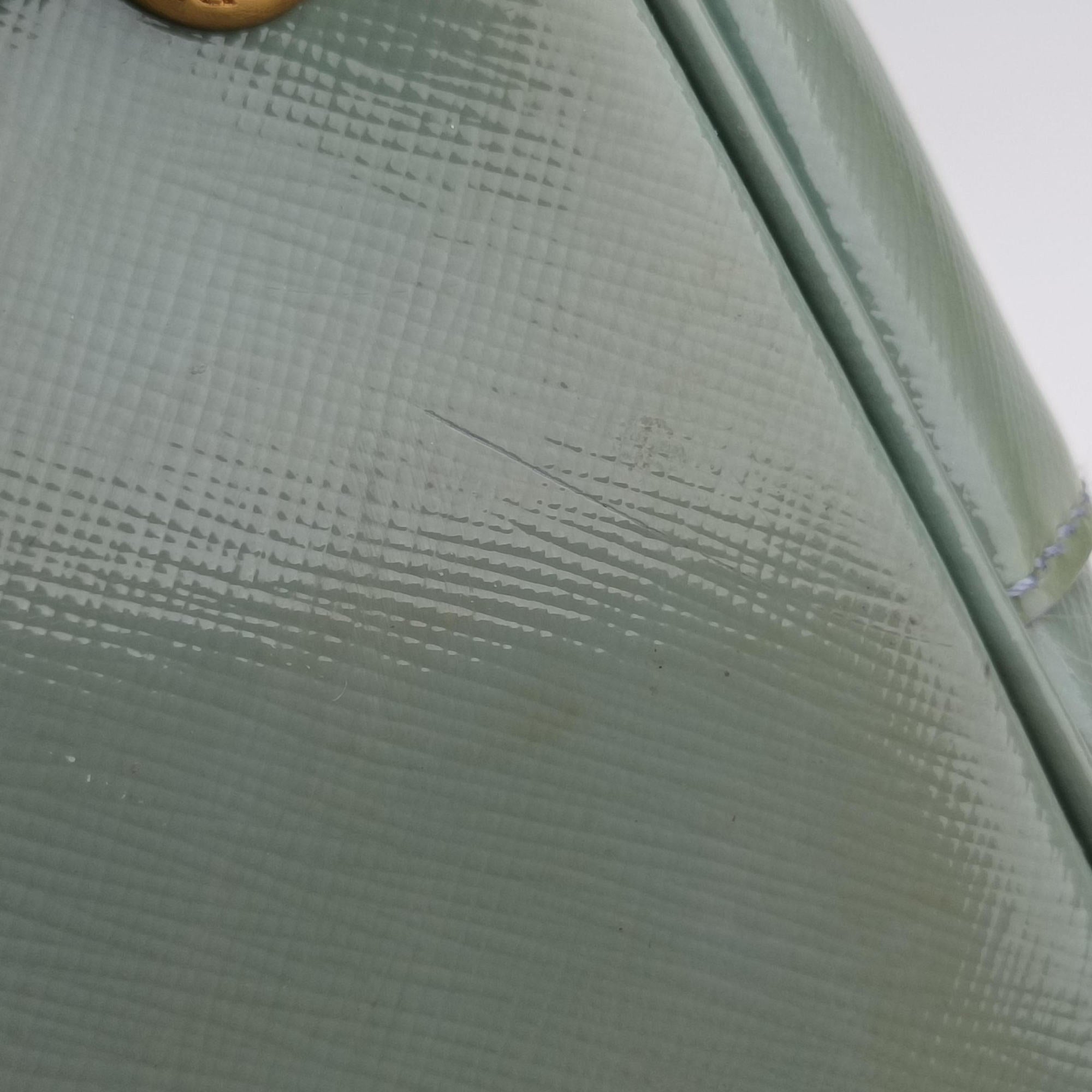 Pre-owned Prada Galleria green Patent BN2274 shoulderbag | stylenewstar