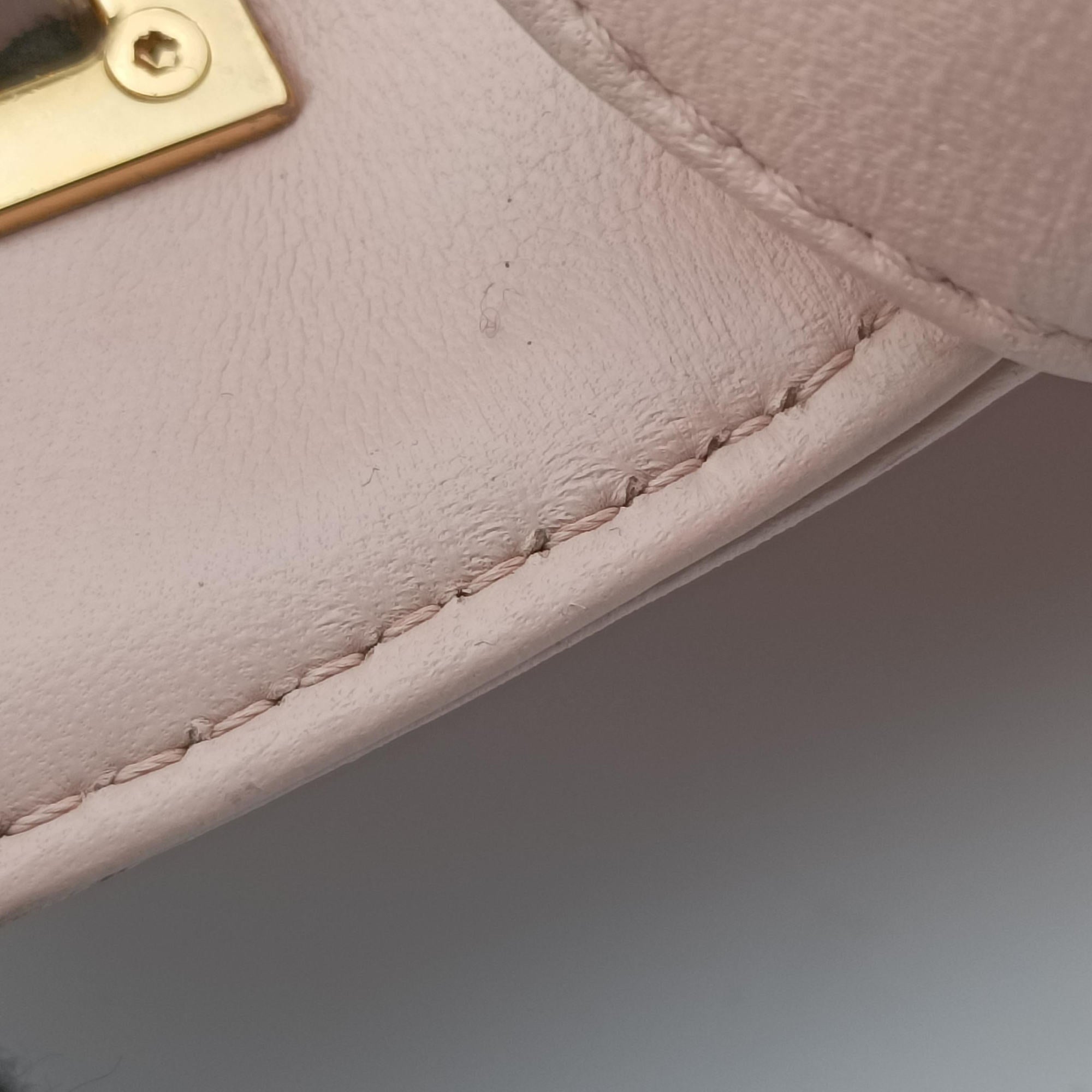 Secondhand Fendi Be Baguette Pink Leather 8BR677 shoulderbag | stylenewstar