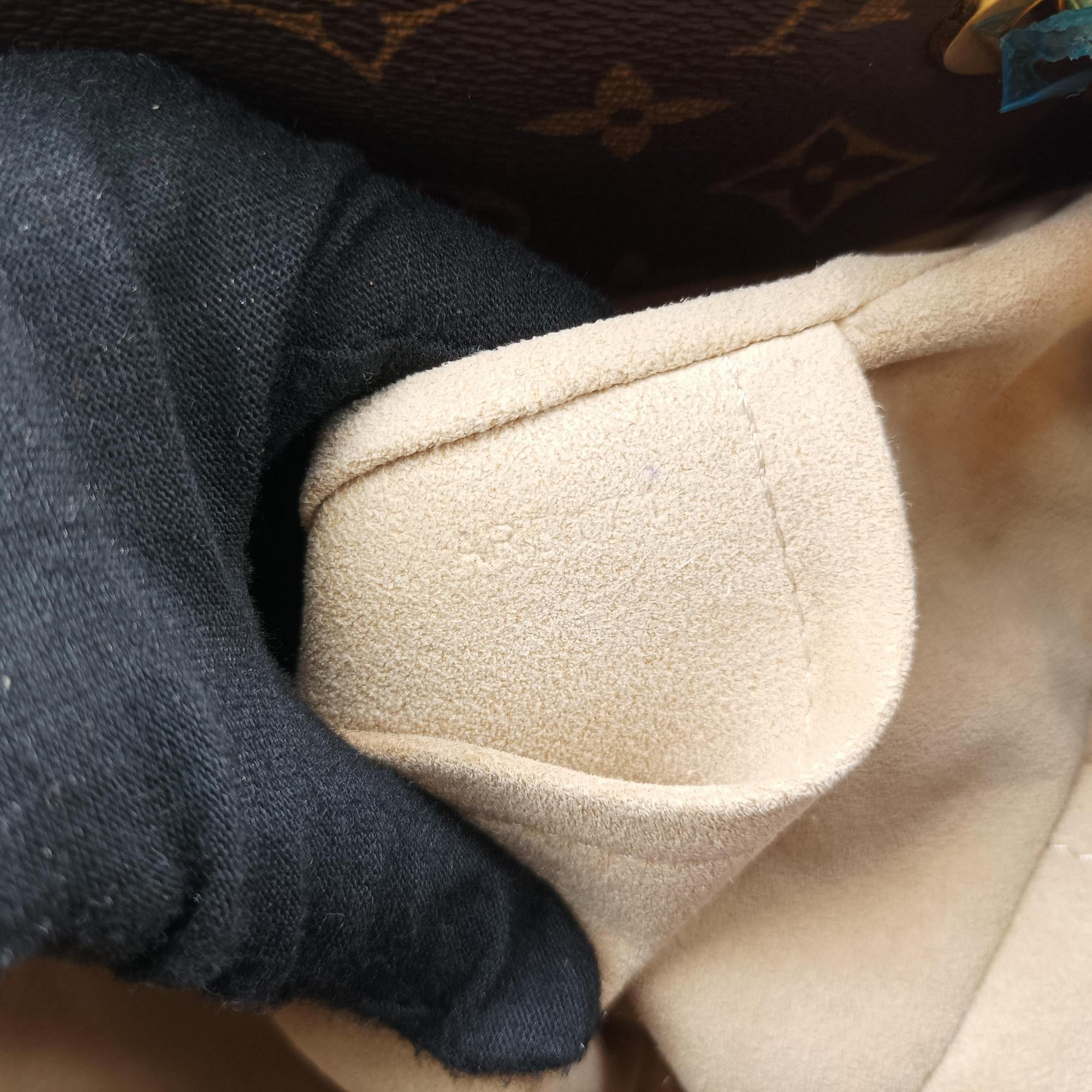 Secondhand Louis Vuitton ARTSY MM Brown Monogram Canvas M40249 handbag | stylenewstar