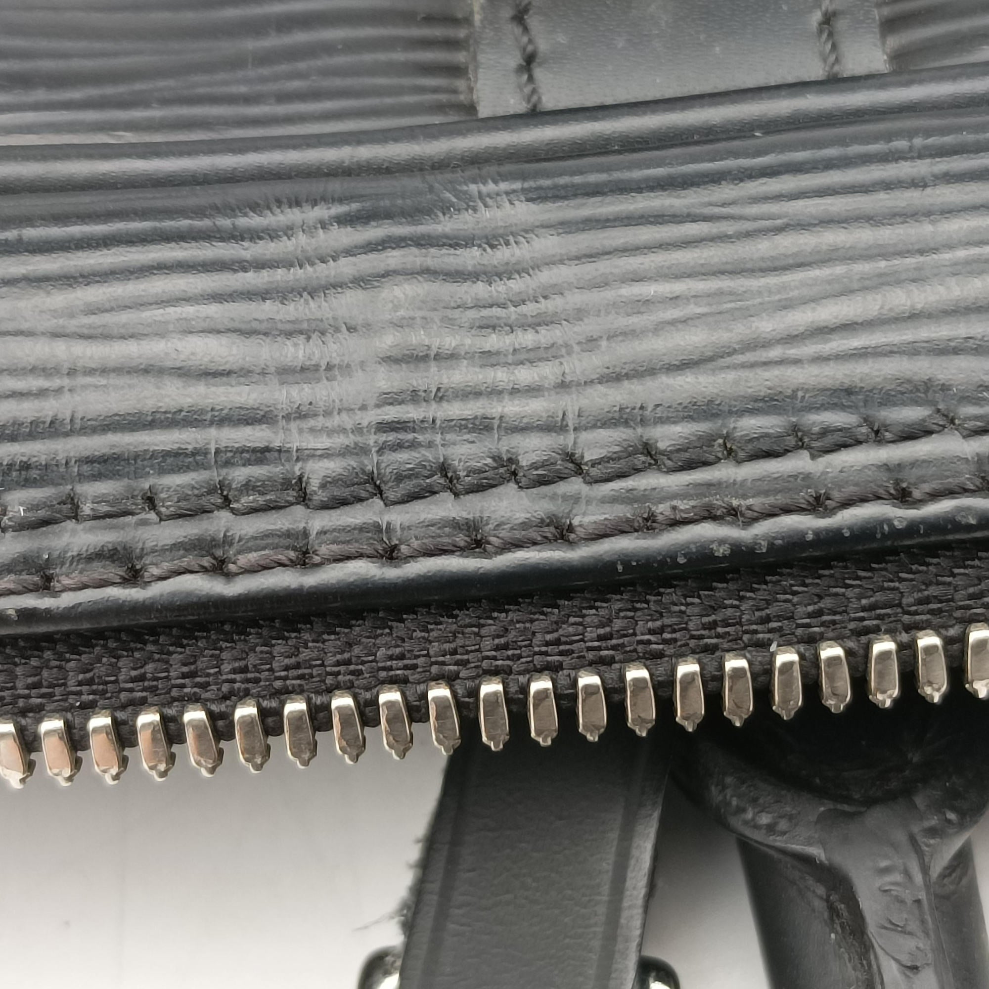 Pre-owned Louis Vuitton Porto Document Voyage Black Epi M59162 handbag | stylenewstar
