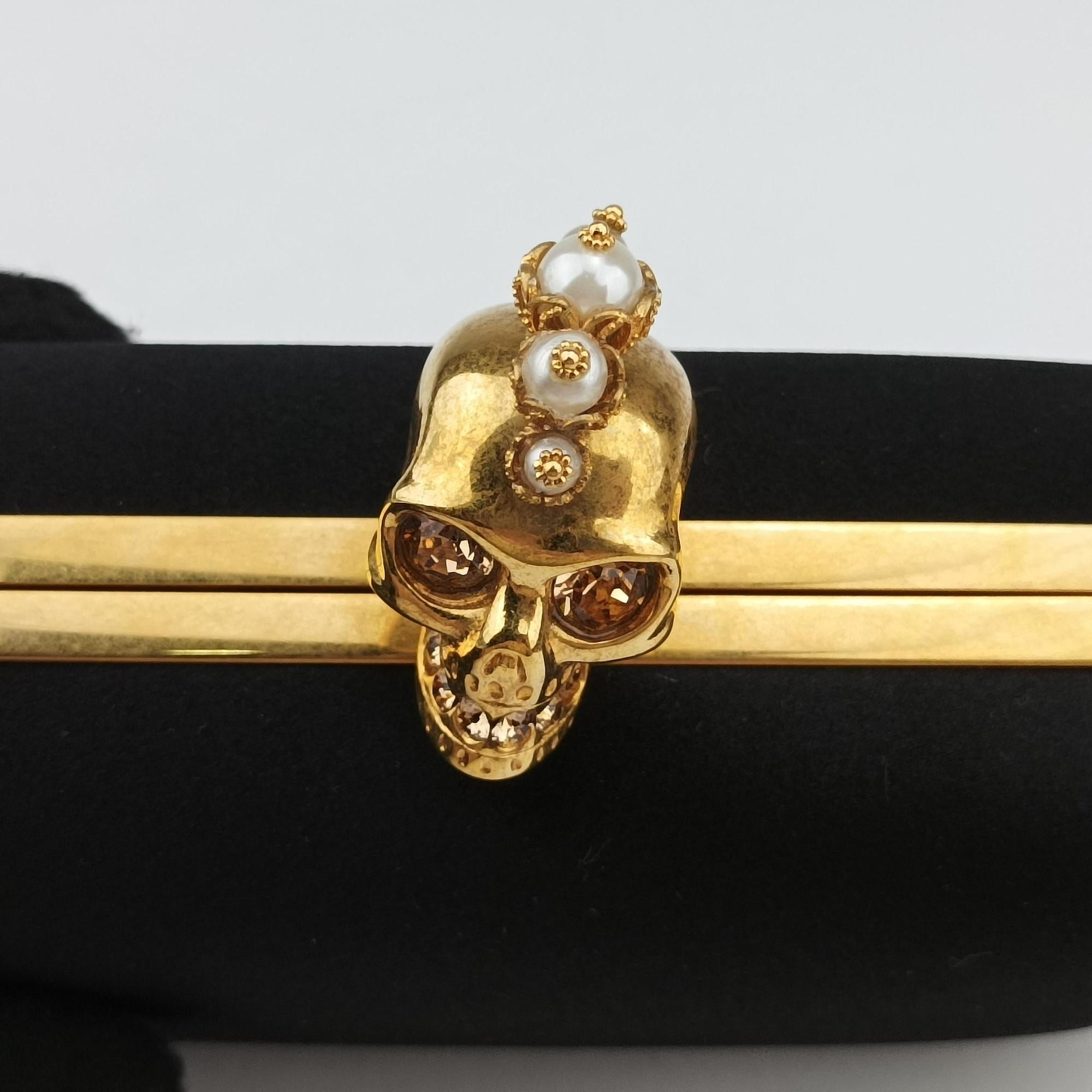 Pre-owned Alexander McQueen Skull Box Black silk  clutchbag | stylenewstar