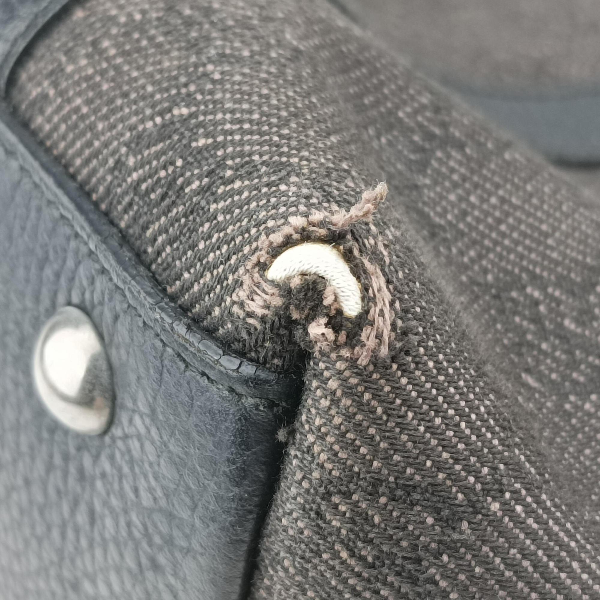 Pre-owned Gucci Abbey Black×Brown canvas×Leather 268640 handbag | stylenewstar