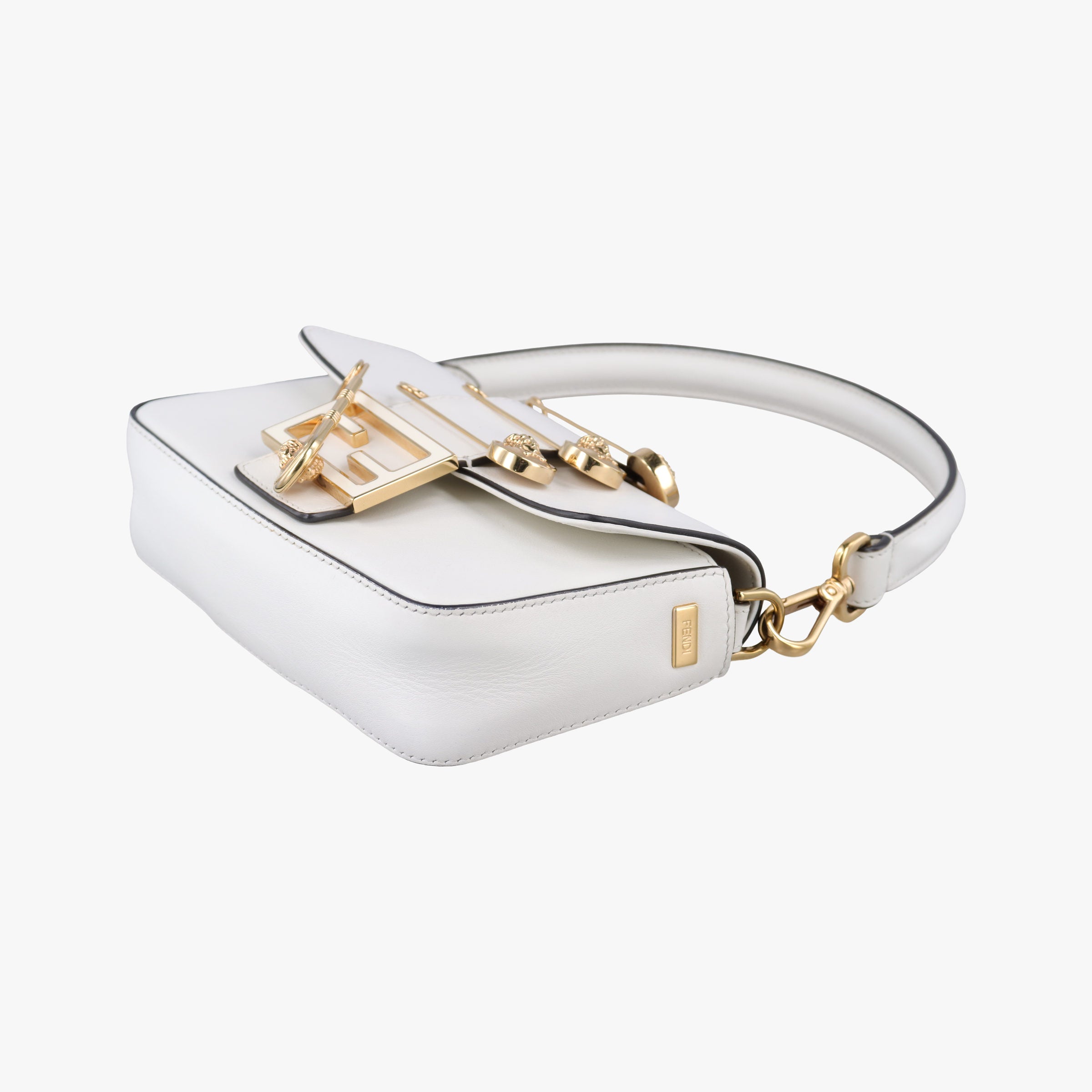 Pre-owned Fendi Fendace Brooch Mini Baguette White Leather 8BS066 shoulderbag | stylenewstar