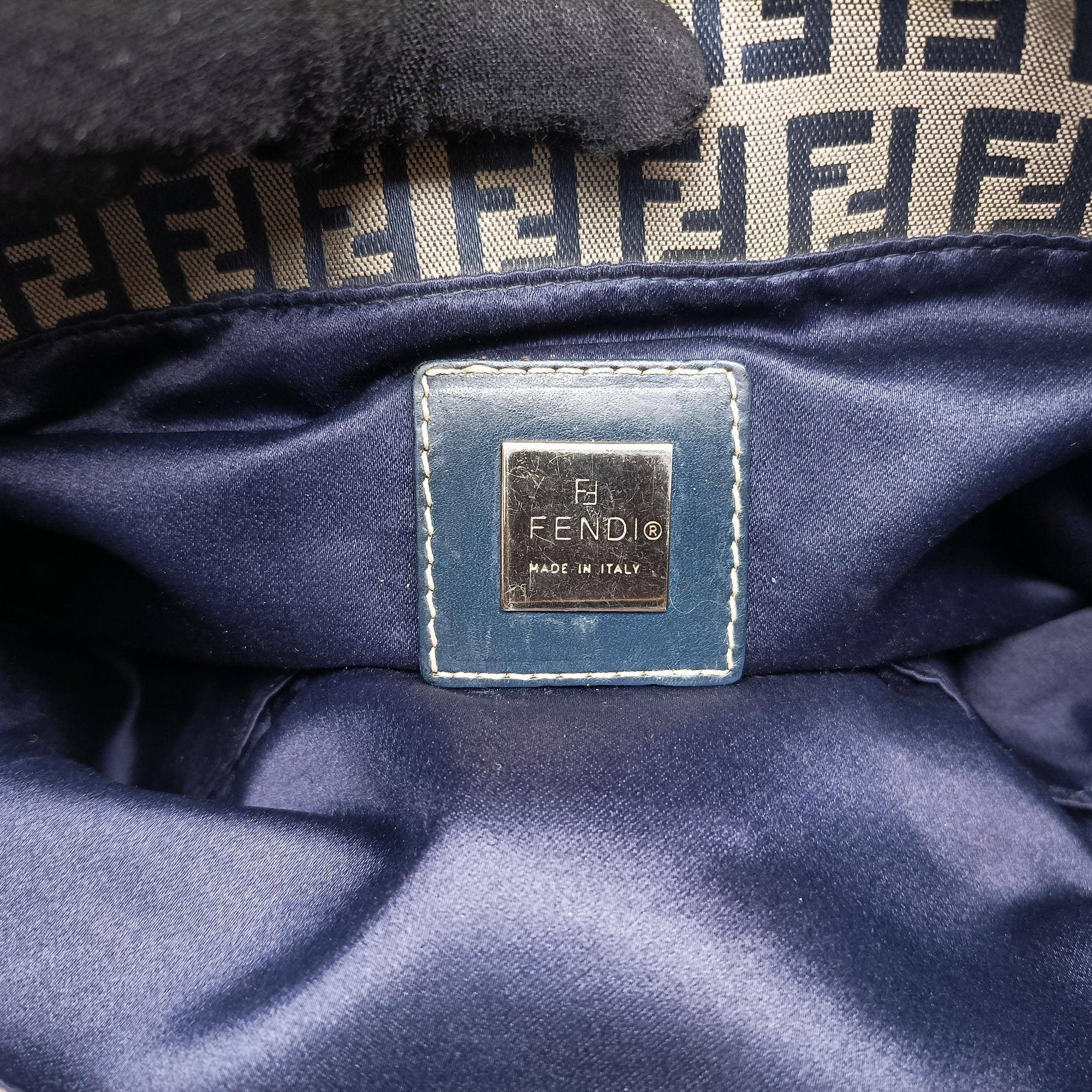 Pre-owned Fendi Zucchino Navy×beige canvas×Leather  shoulderbag | stylenewstar