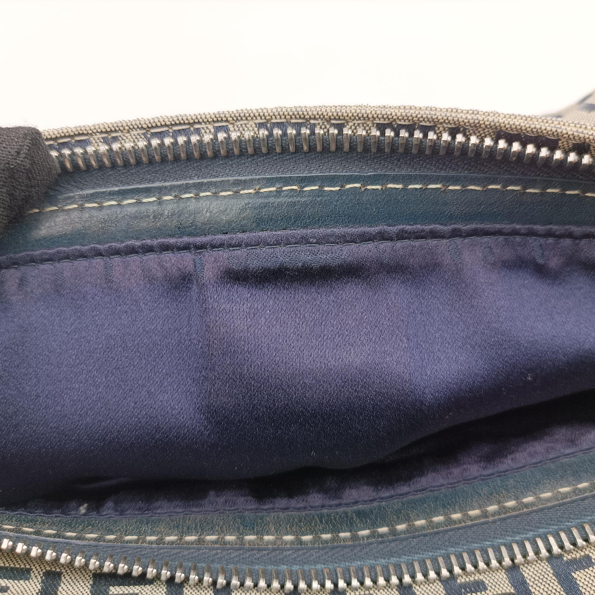 Pre-owned Fendi Zucchino Navy×beige canvas×Leather  shoulderbag | stylenewstar