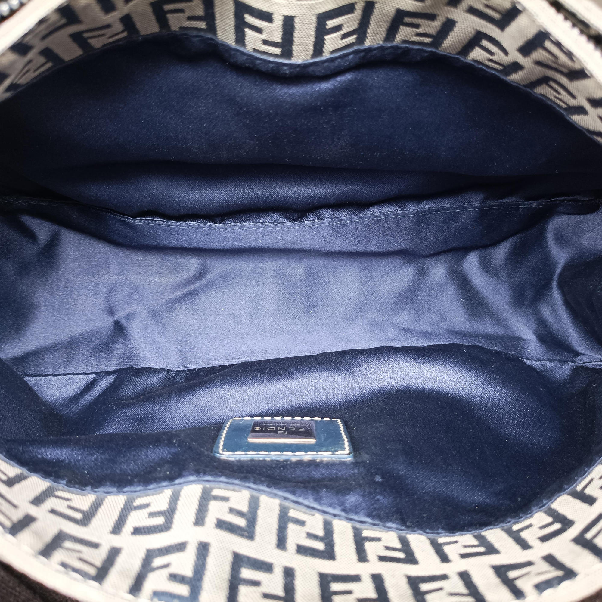 Pre-owned Fendi Zucchino Navy×beige canvas×Leather  shoulderbag | stylenewstar