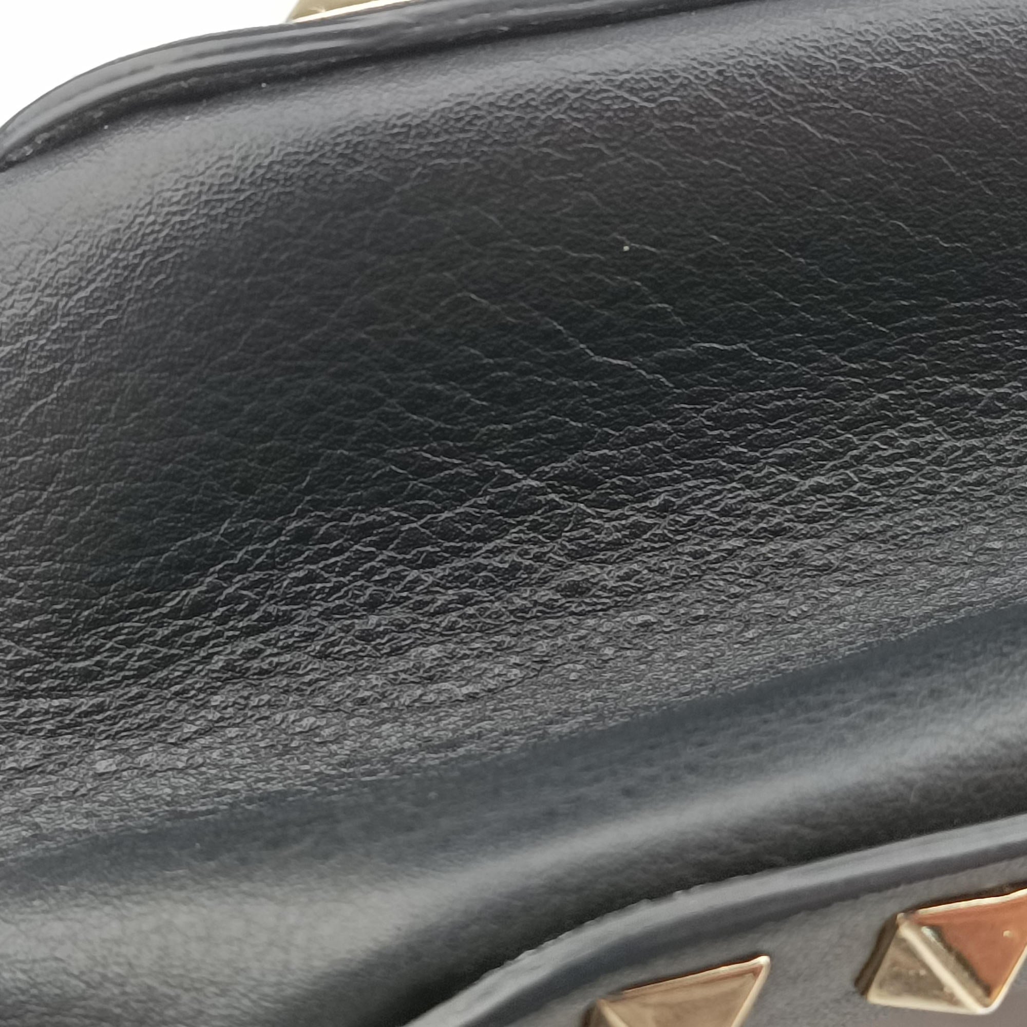 Vintage Valentino Rockstud Black Leather  shoulderbag | stylenewstar
