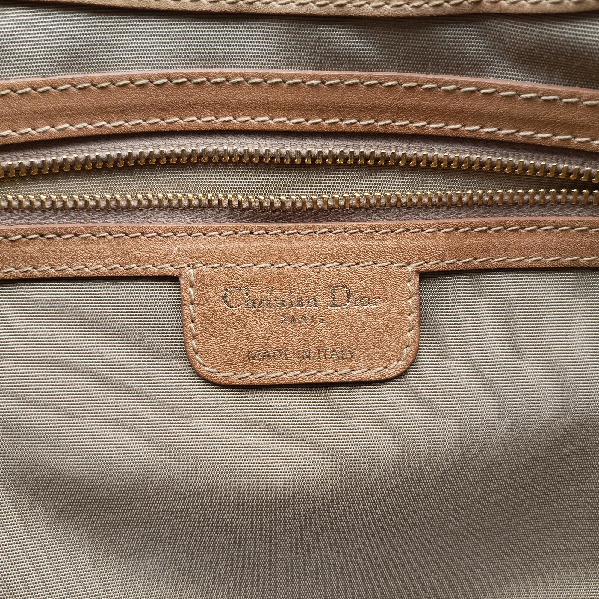 Pre-owned Christian Dior Savane Chic Miel Beige Leather  handbag | stylenewstar