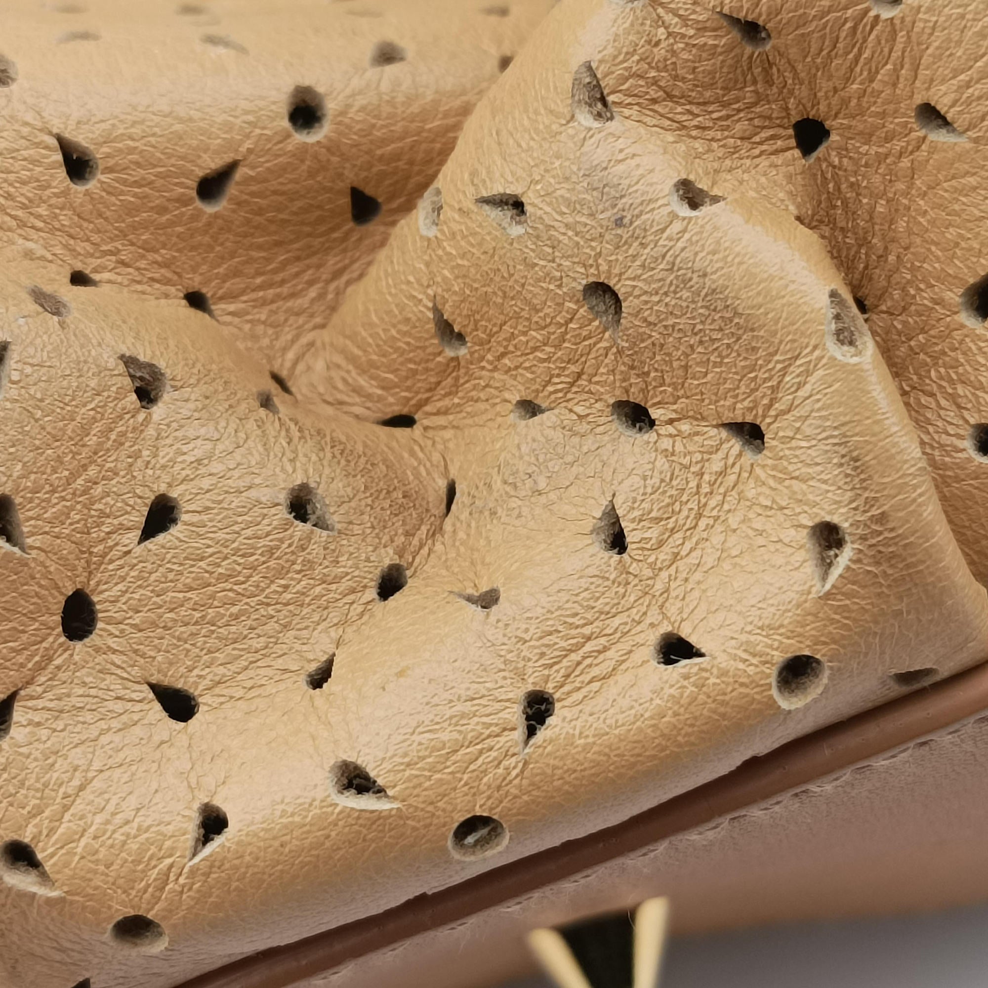 Pre-owned Christian Dior Savane Chic Miel Beige Leather  handbag | stylenewstar