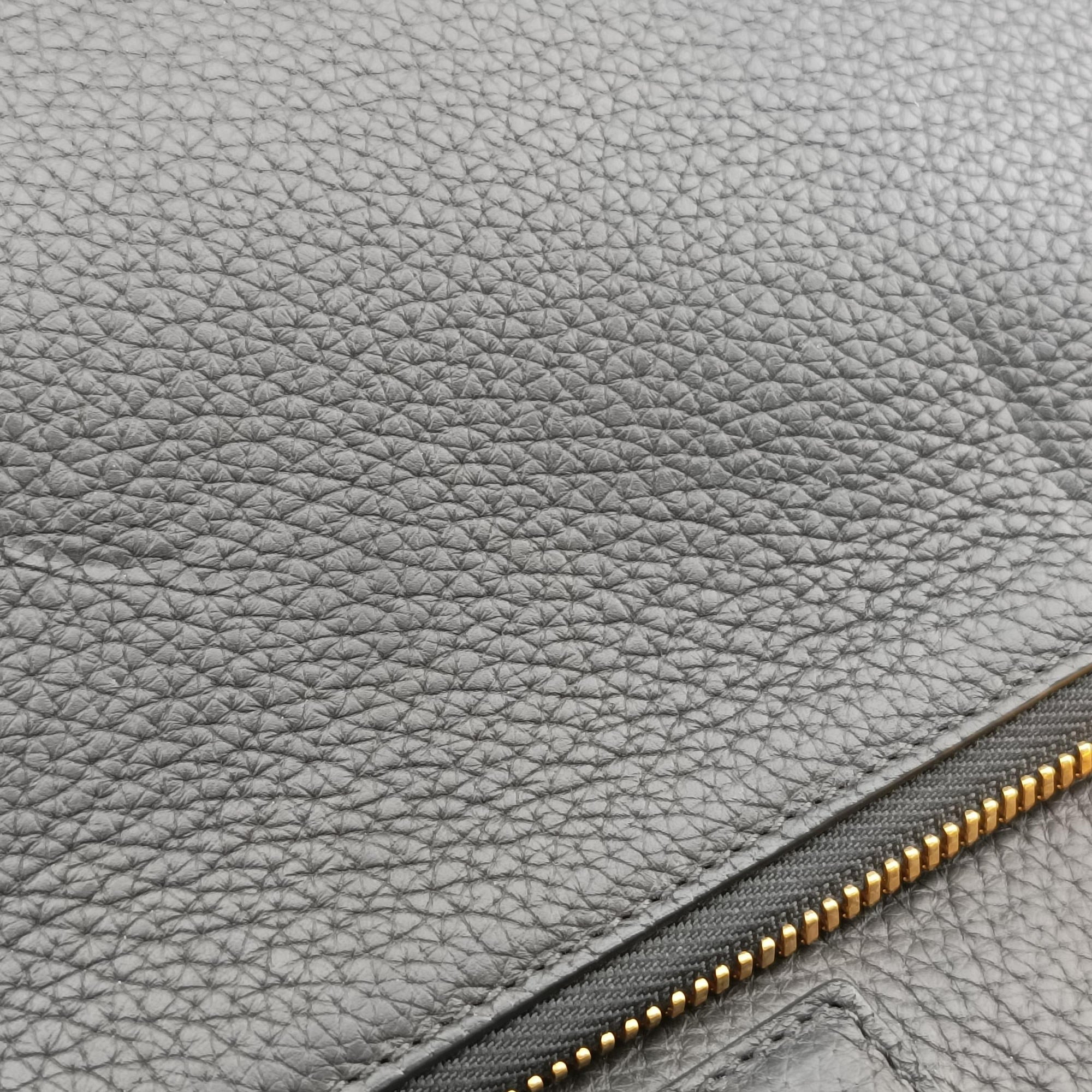 Pre-owned VERSACE Medusa Black Leather  handbag | stylenewstar