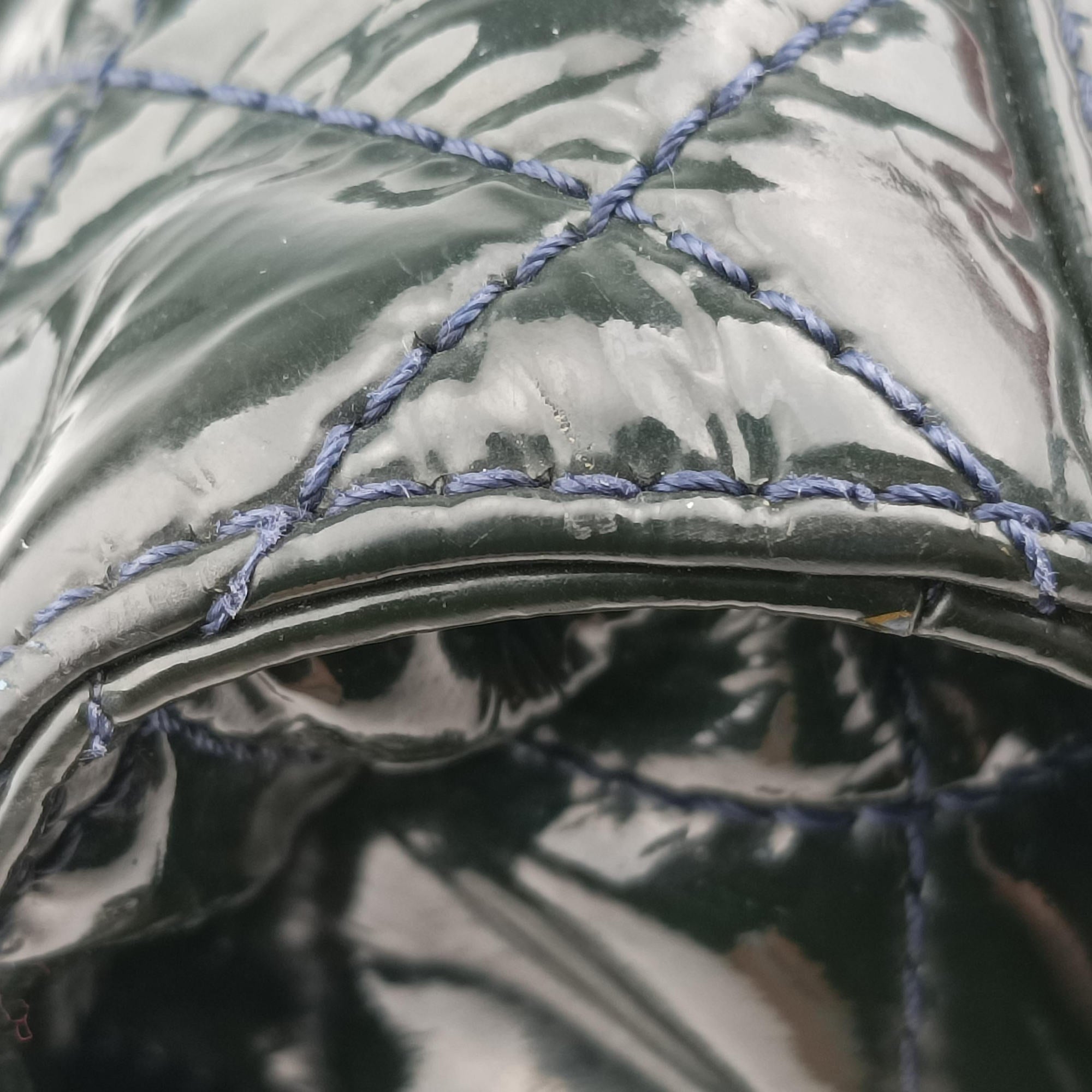 Pre-owned Chanel Matelasse Green Patent Leather A94712 handbag | stylenewstar