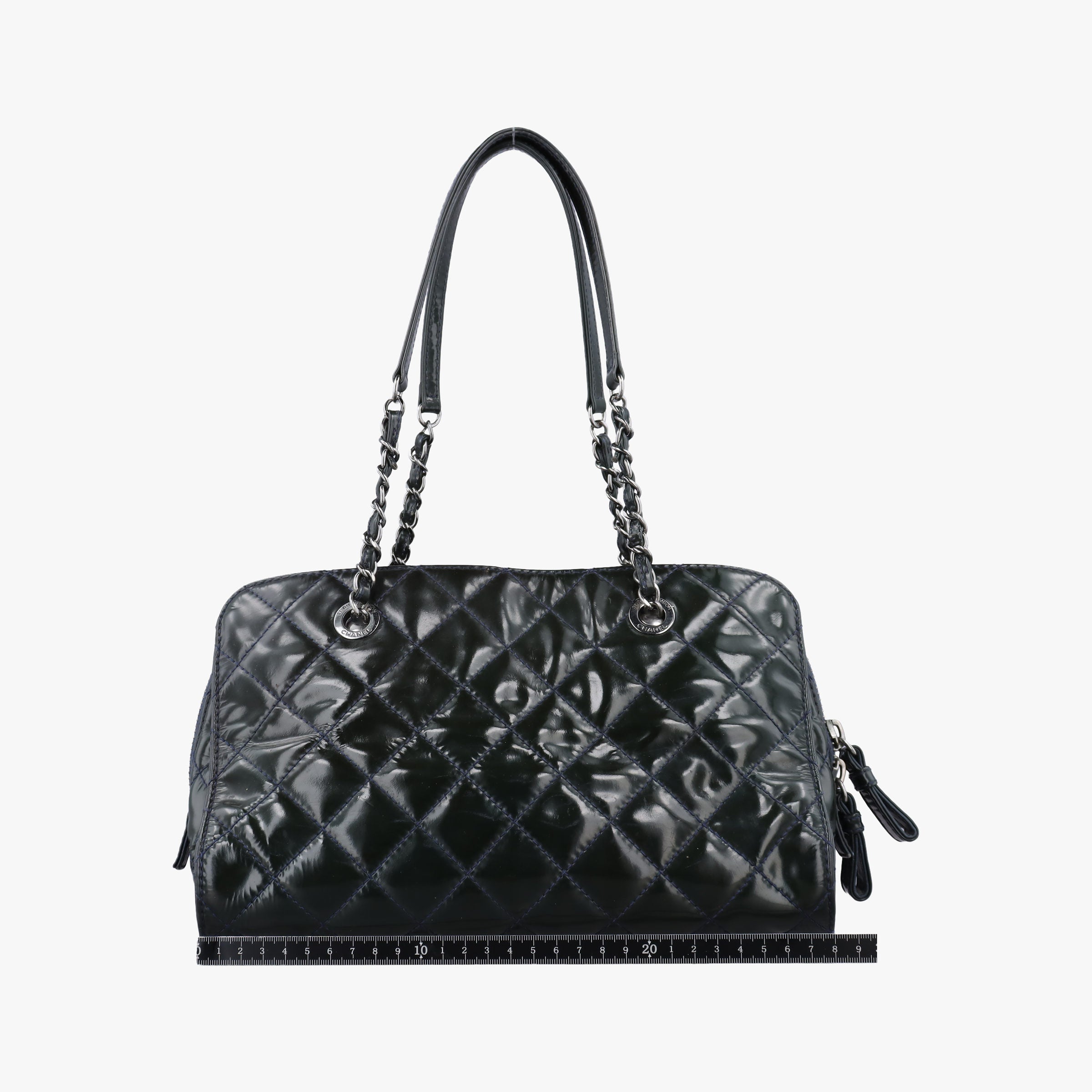 Pre-owned Chanel Matelasse Green Patent Leather A94712 handbag | stylenewstar
