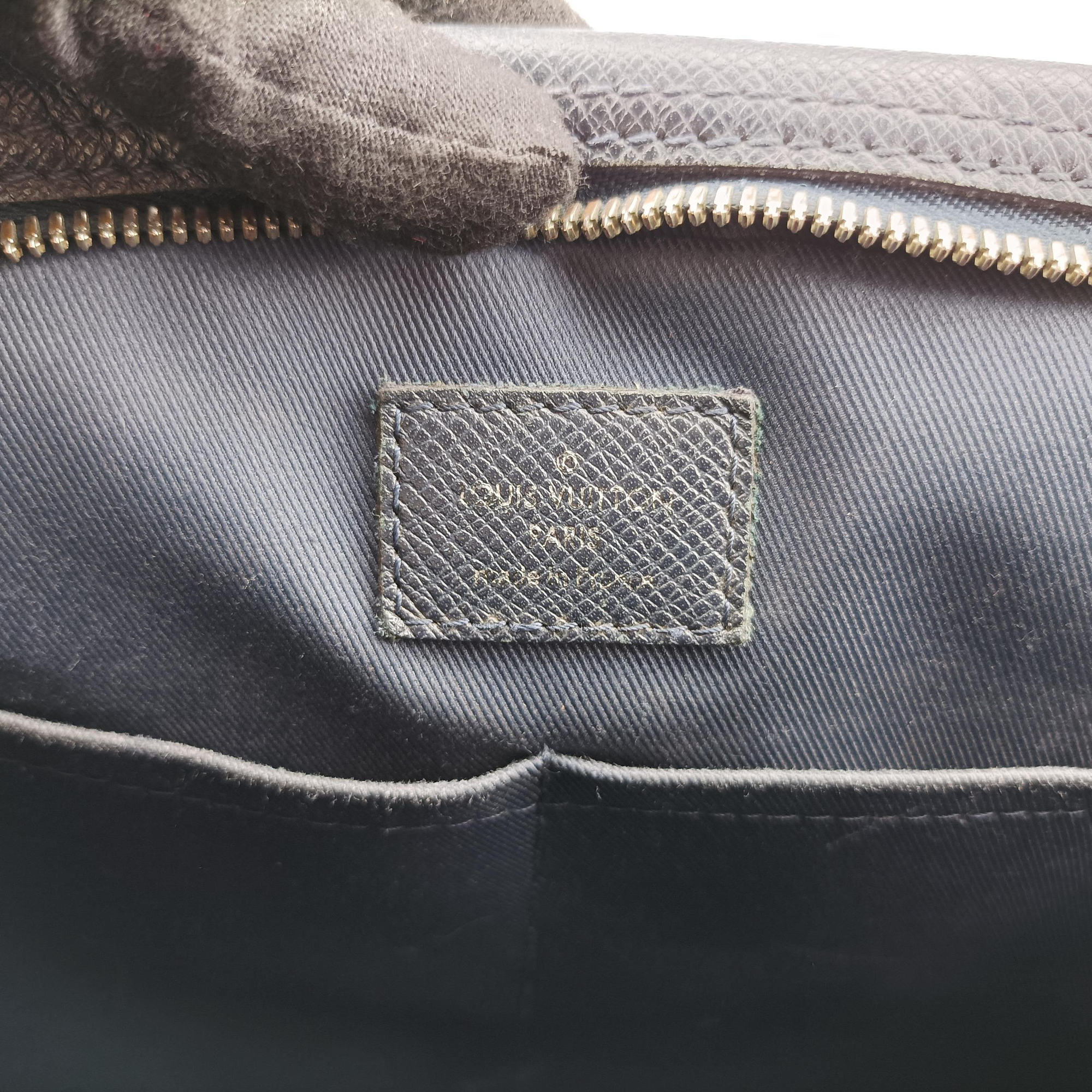 Pre-owned Louis Vuitton Port Document Voyage PM Navy Taiga M30639 handbag | stylenewstar
